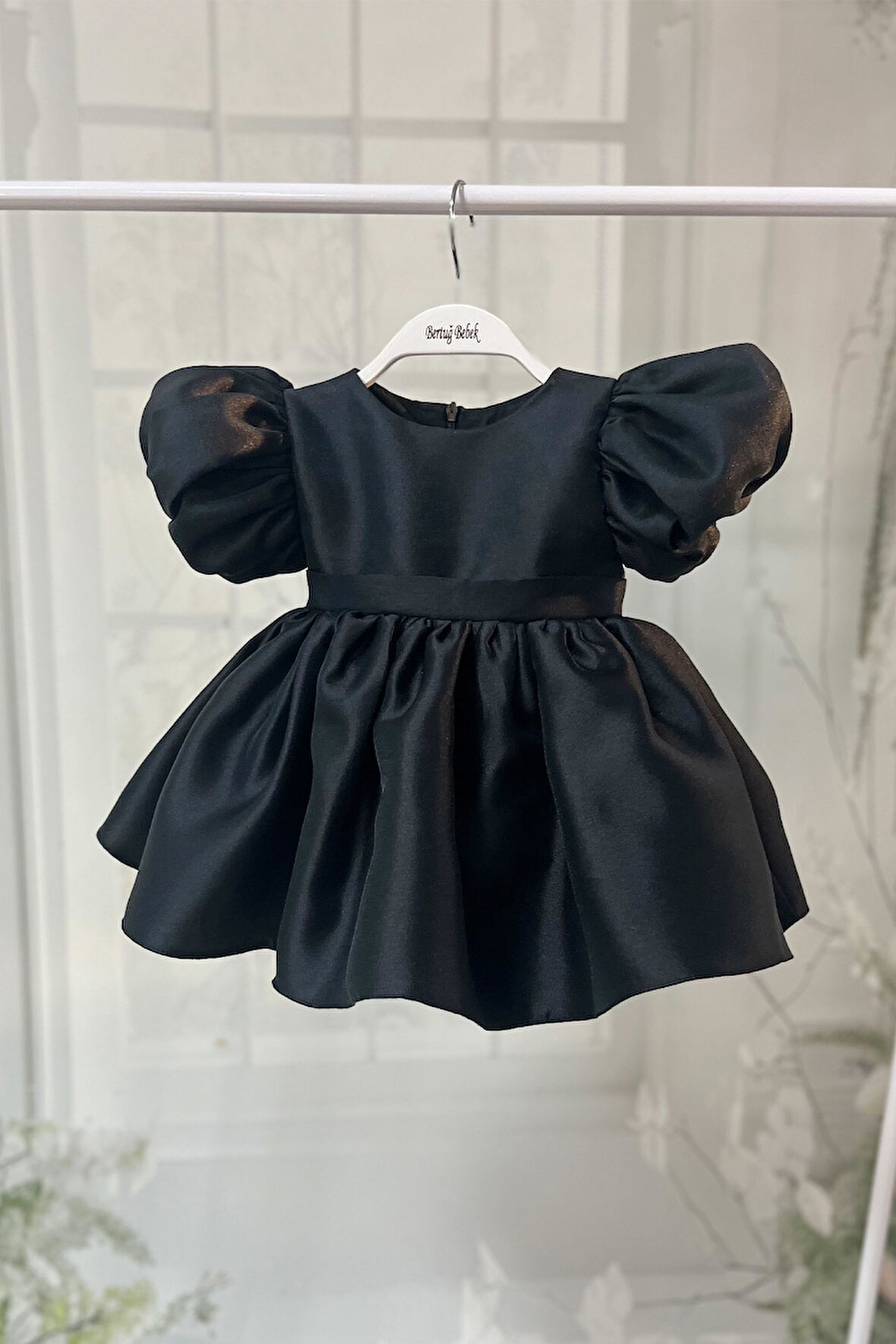 Parlak Mikado Kabarık Kız Çocuk Bebek Siyah Abiye