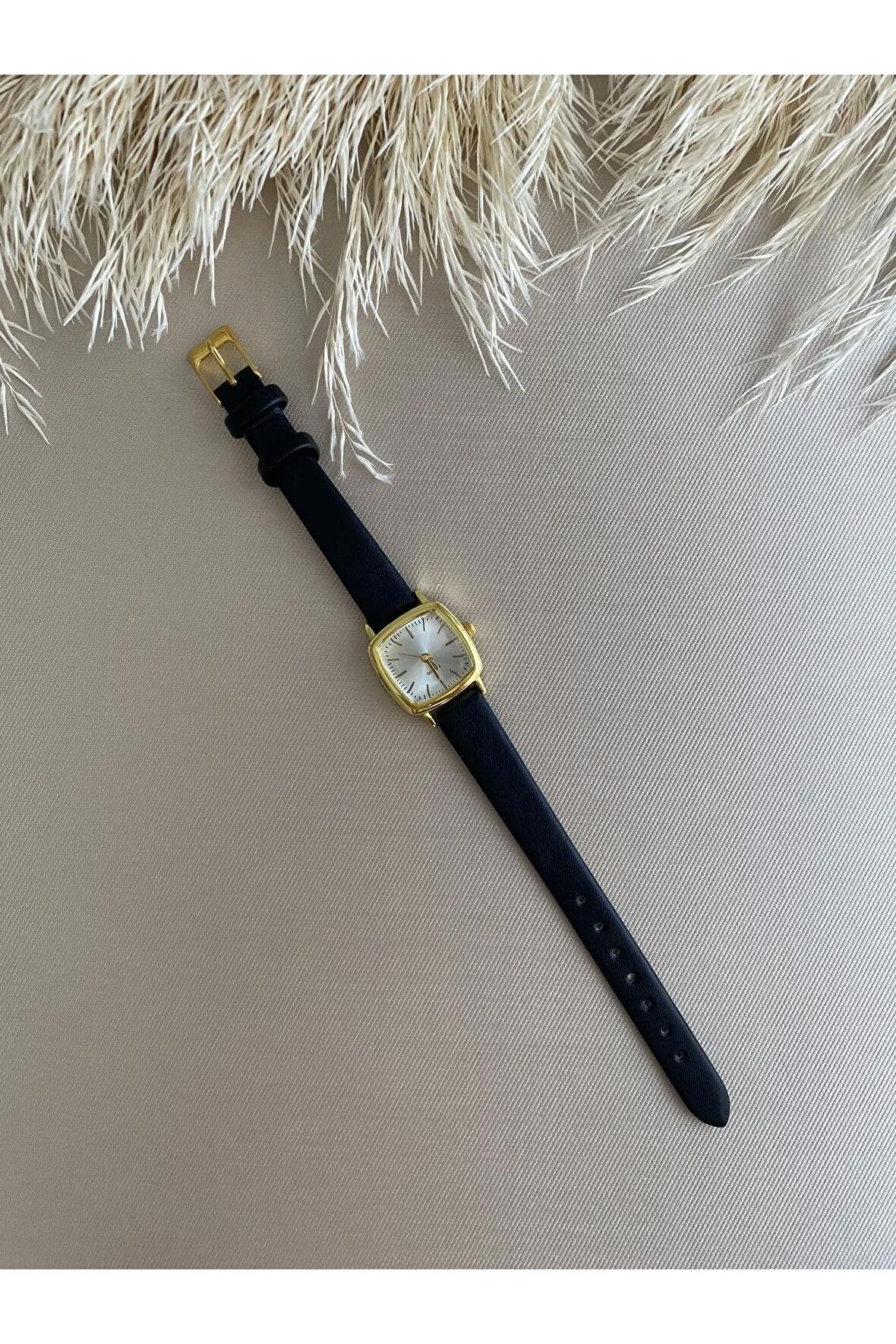 Retro Minimal Vintage Deri Kordon Kadın Kol Saati