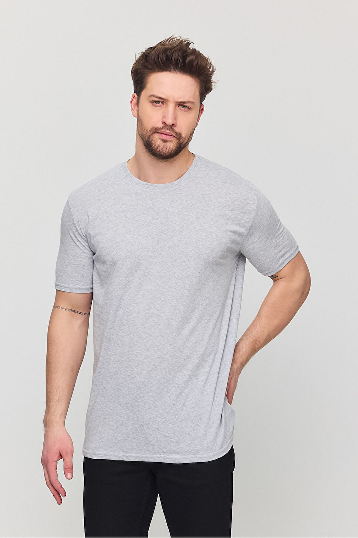 LİKRALI PAMUK  BİSİKLET  YAKA  TİŞÖRT