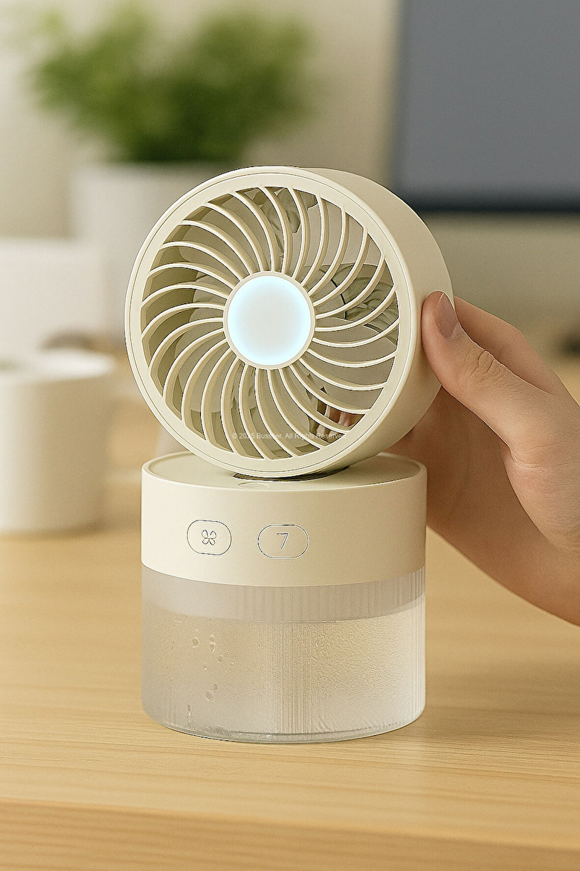 Soğuk Buharlı Sessiz Mini Masaüstü Fan Nemlendirici LED Işıklı 3 Kademeli Taşınabilir