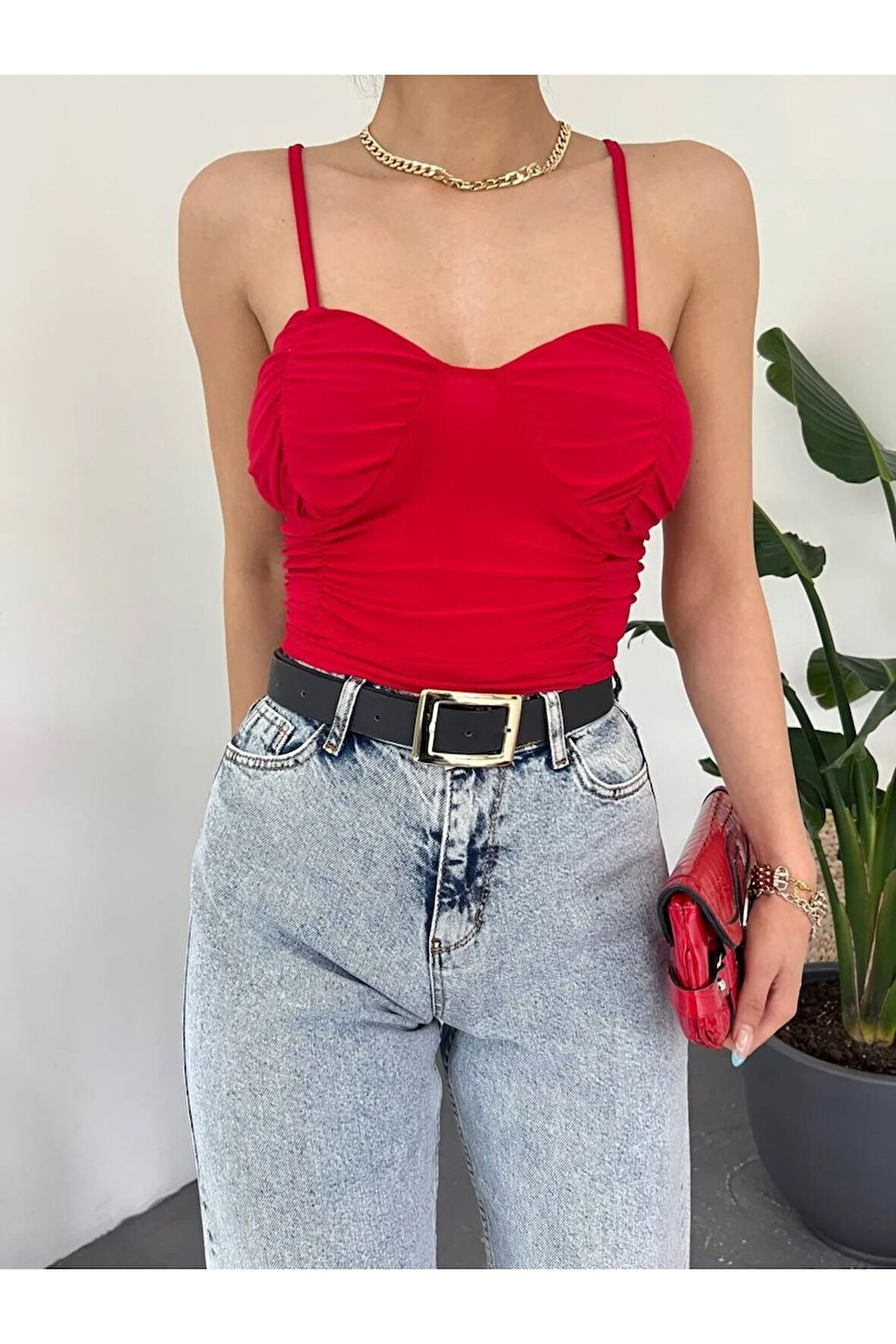 Kadın Büzgülü Gloplu Askılı Crop Top Büstiyer 