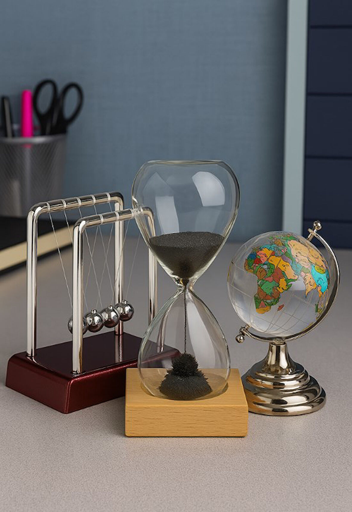 Masa Seti – Newton Topu, Manyetik Kum Saati, Kristal Dünya Küresi Dekoratif Ofis Hediyesi