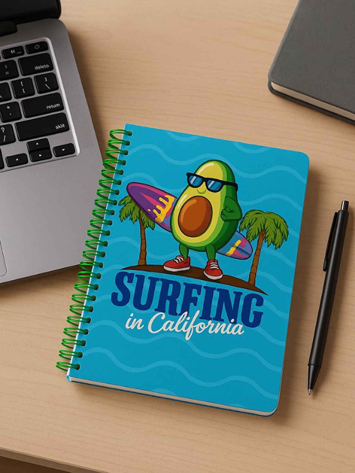 Surfing in California Temalı Spiralli Kareli Defter – 80 Yaprak, 160 Sayfa (18 x 24 cm)