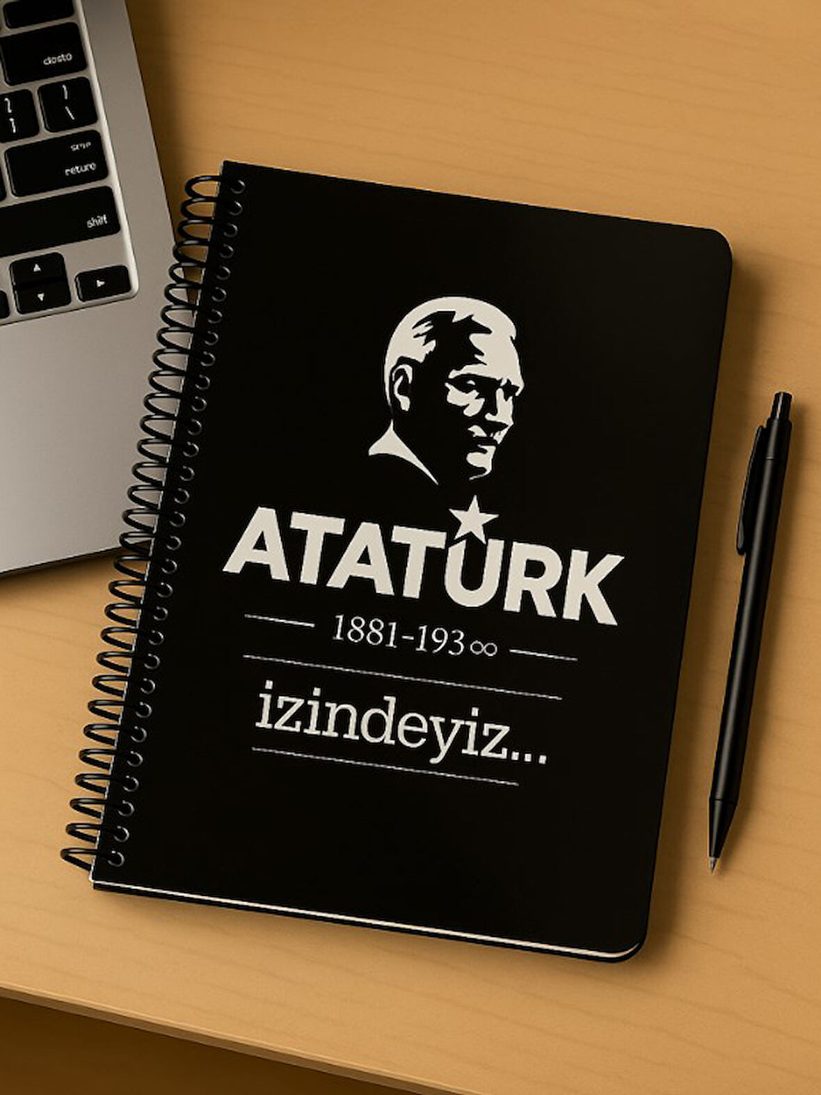 Atatürk Temalı Spiral Çizgili Defter – 80 Yaprak / 160 Sayfa – 18x24 cm