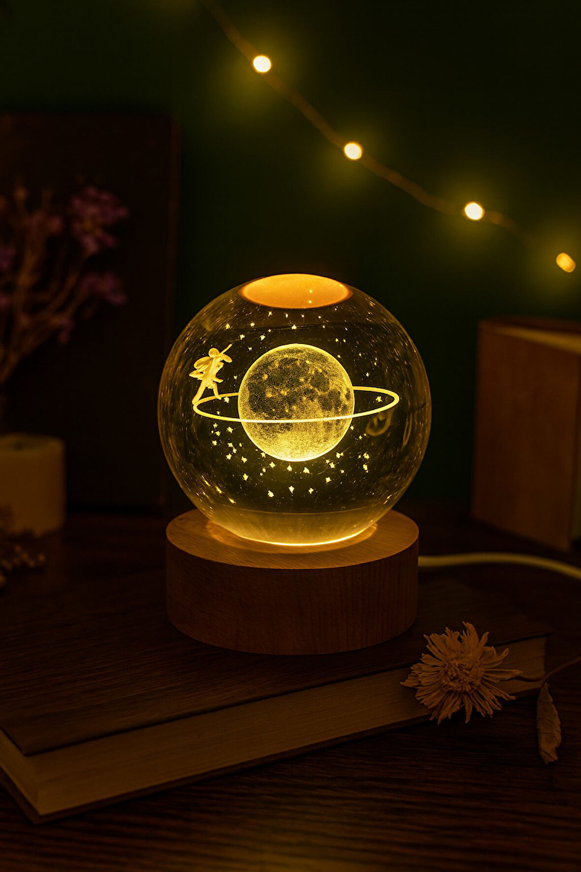 3D Satürn Kız Küre Kristal Gün Işığı Led Gece Lambası – USB'li Ahşap Standlı LED Masa Lambası & Gece
