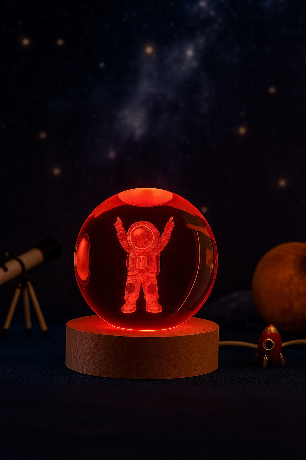 3D Astronot Küre Kristal Led Gece Lambası – USB'li Ahşap Standlı LED Masa - Gece Lambası RGB Led