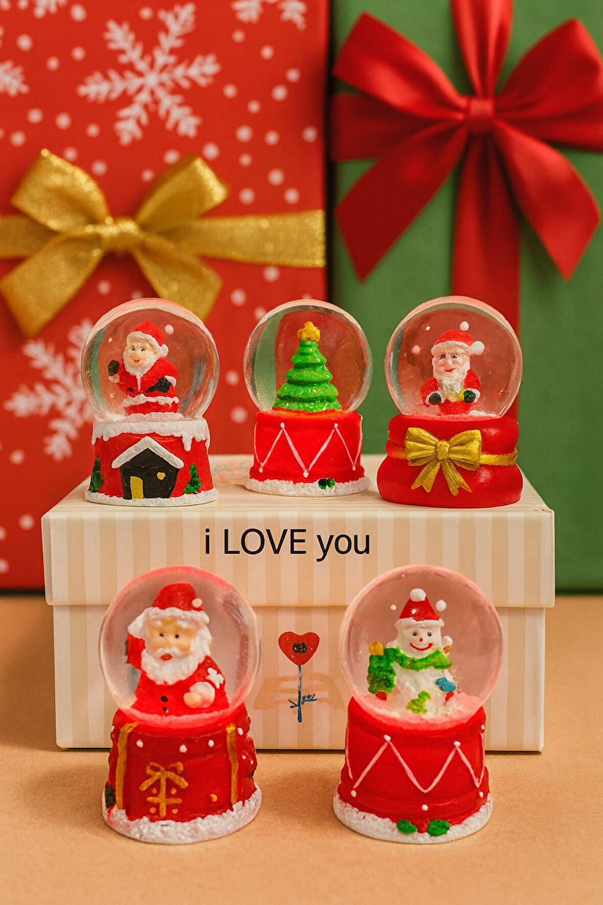 5 Adet LED Işıklı Mini Kar Küresi 6,5 cm – Yılbaşı Noel Yeni Yıl Hediyesi & Dekoratif Hediyelik