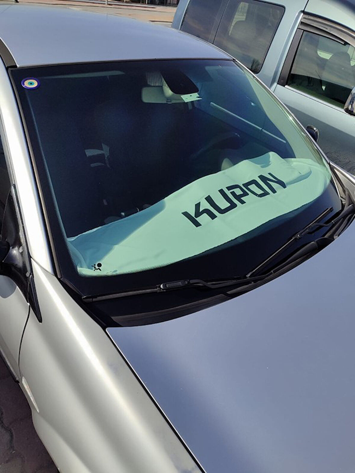 Kupon Baskılı Oto Göğüs Örtüsü Beyaz