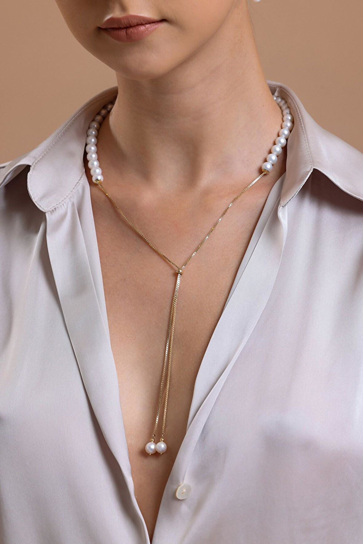 925 Ayar Gümüş Yarısı Doğal İnci Yarısı Zincir Asansörlü Kolye