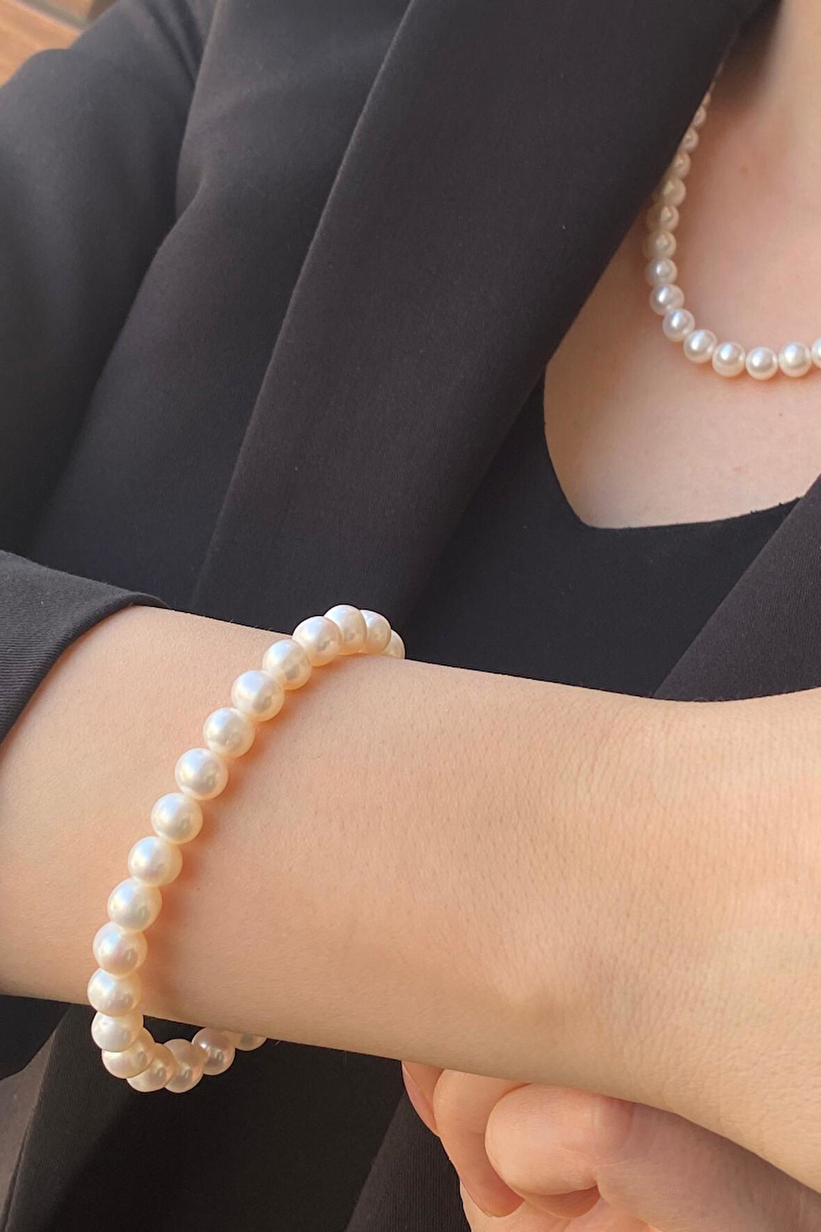 14 Ayar Altın 7 mm Sıralı Doğal İnci Bileklik