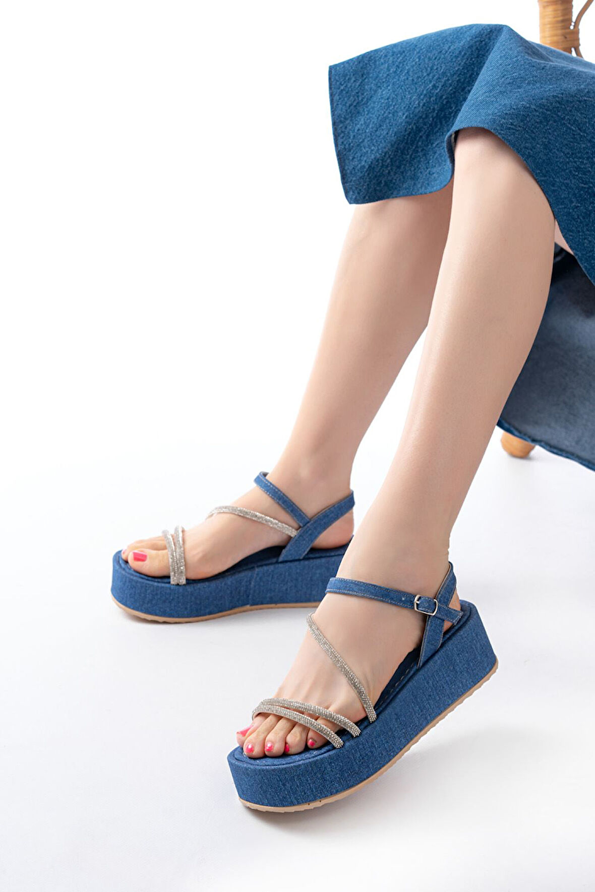 861-1017 Mavi Kot Taşlı Dolgu Topuklu Kadın Sandalet