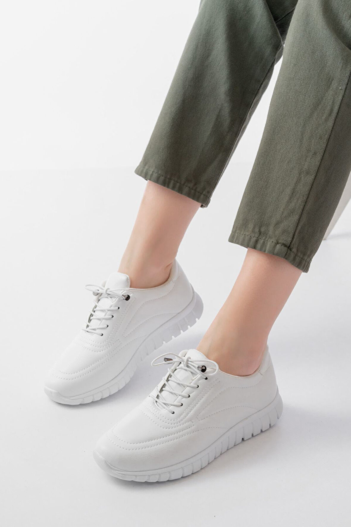 K-504 Beyaz Bağcıklı Desenli Günlük Spor Ayakkabı