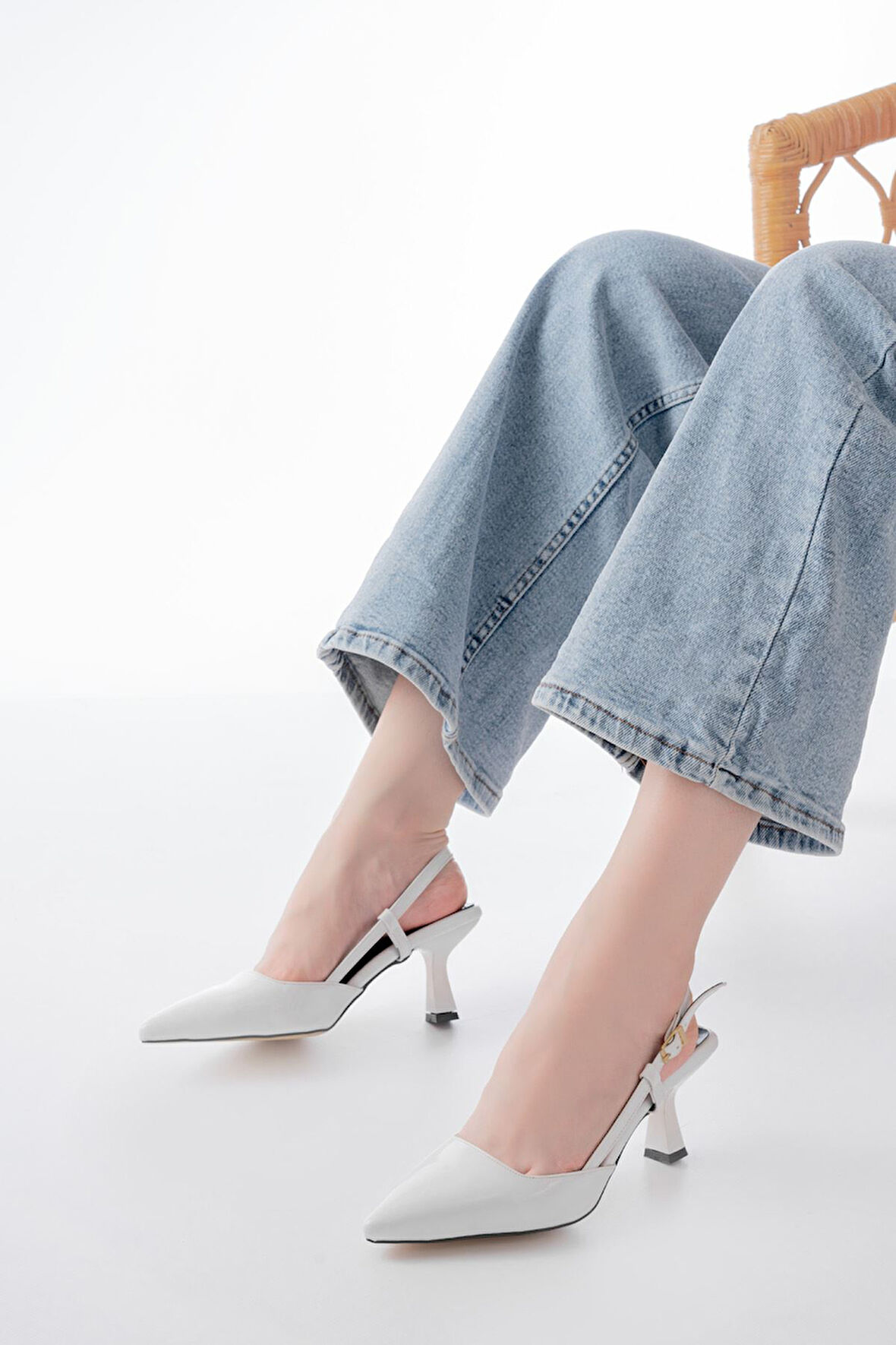 ST-002 Beyaz Rugan Günlük 7 cm Topuklu Kadın Ayakkabı