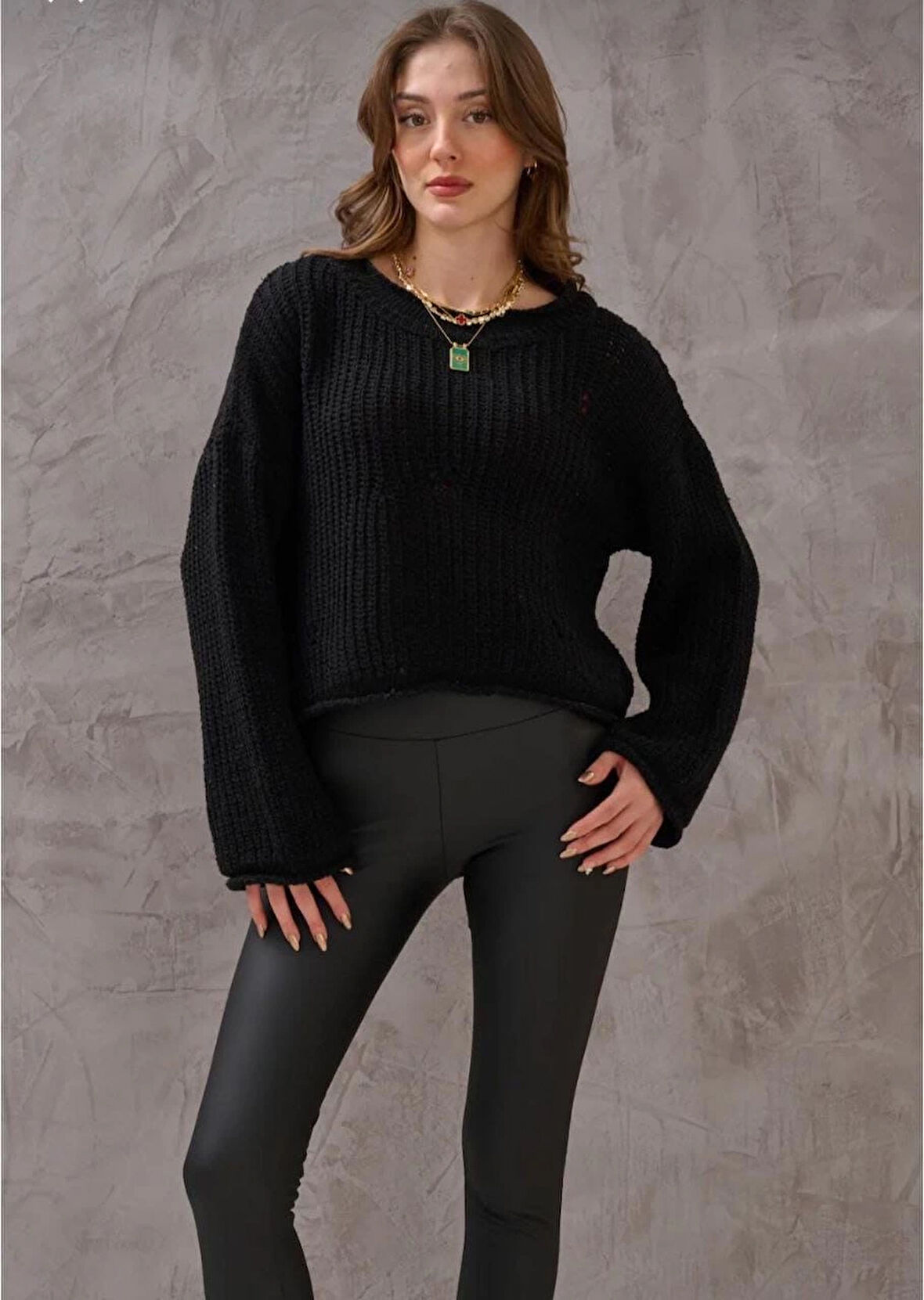 Salaş delik detaylı kazak siyah