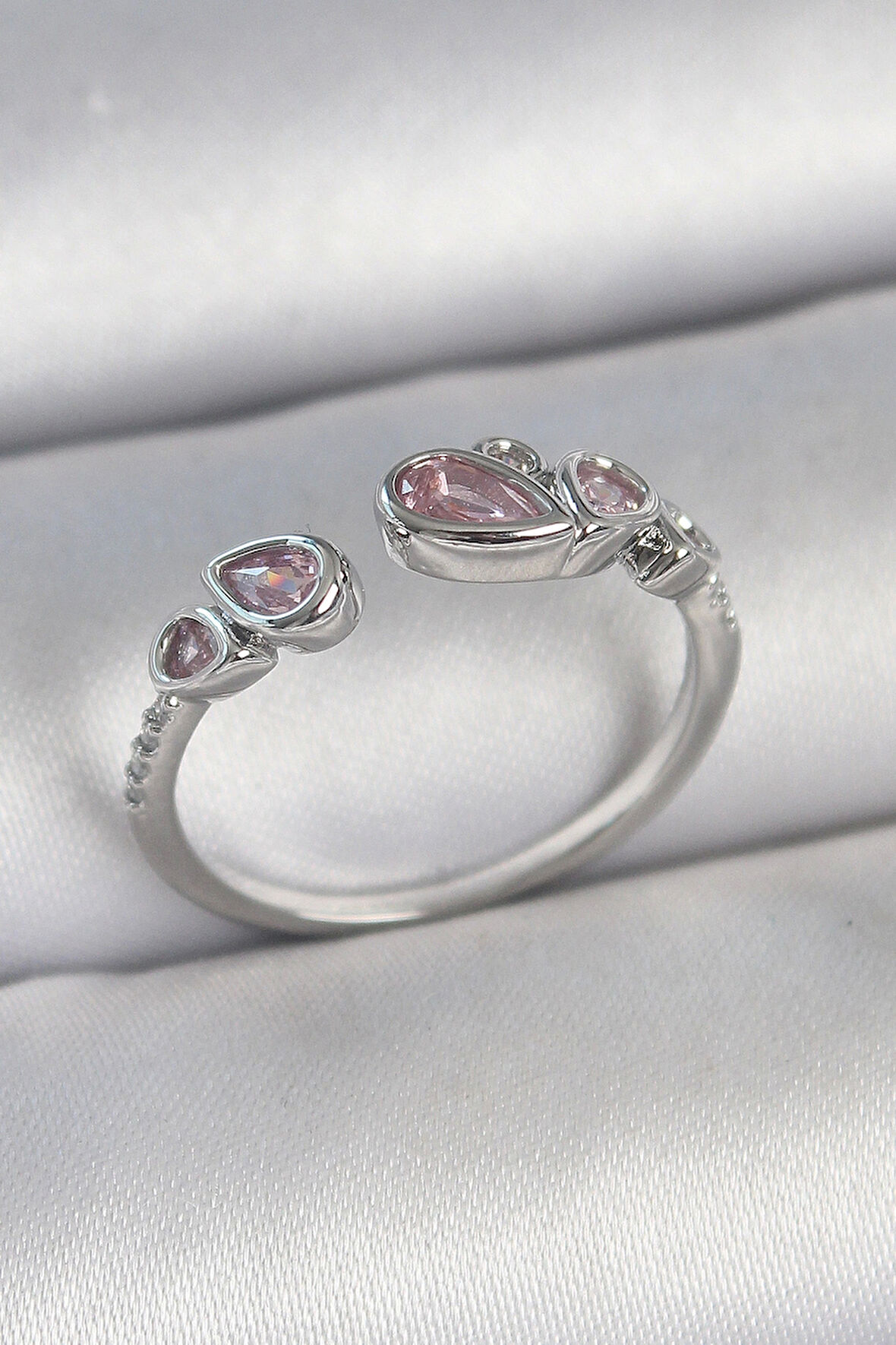 Pirinç Gümüş Renk Pembe Damla Zirkon Taşlı Ayarlanabilir Model Kadın Yüzük