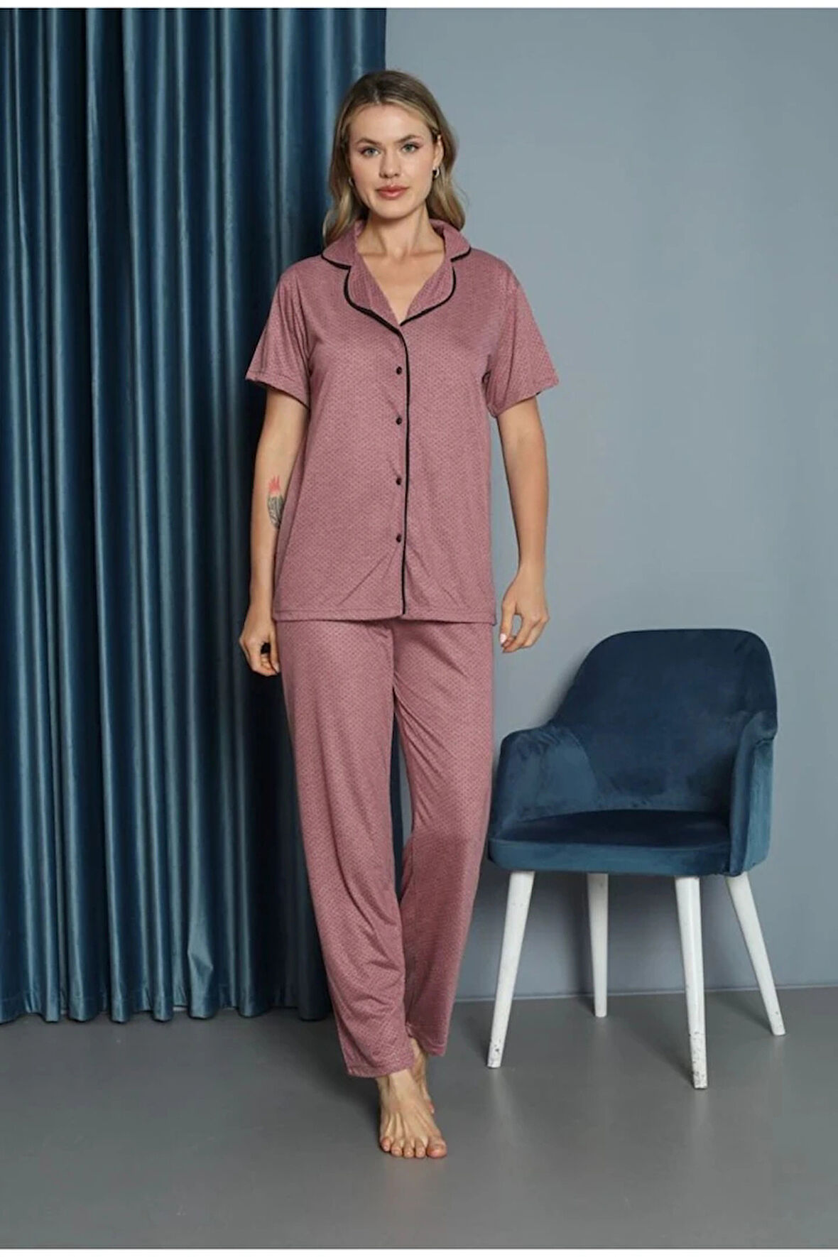 IŞILAY Pembe Önden Düğmeli Noktalı Viskon Kumaş Kısa Kollu Kadın Pijama Takımı 15700-P