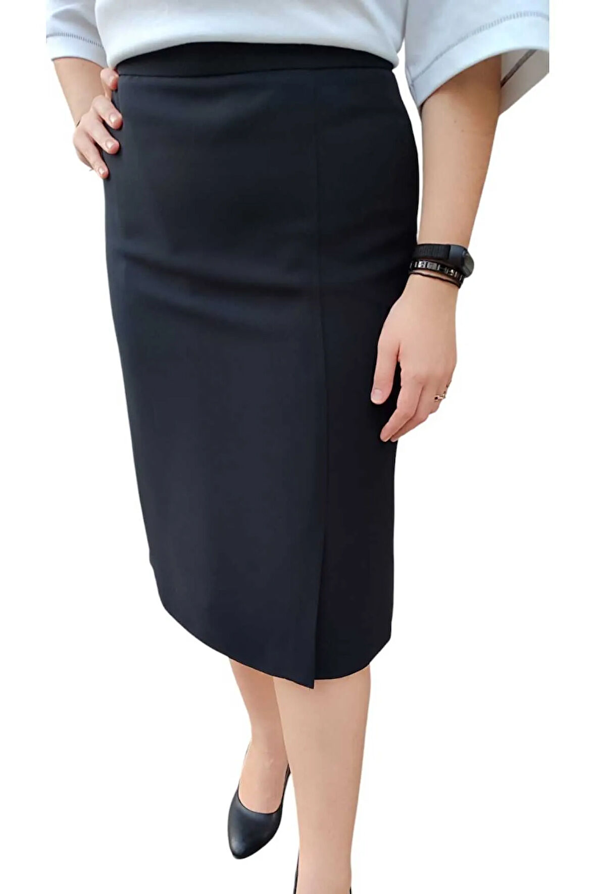 Kısa, Diz Üstünden Yırmaçlı Kalem Etek