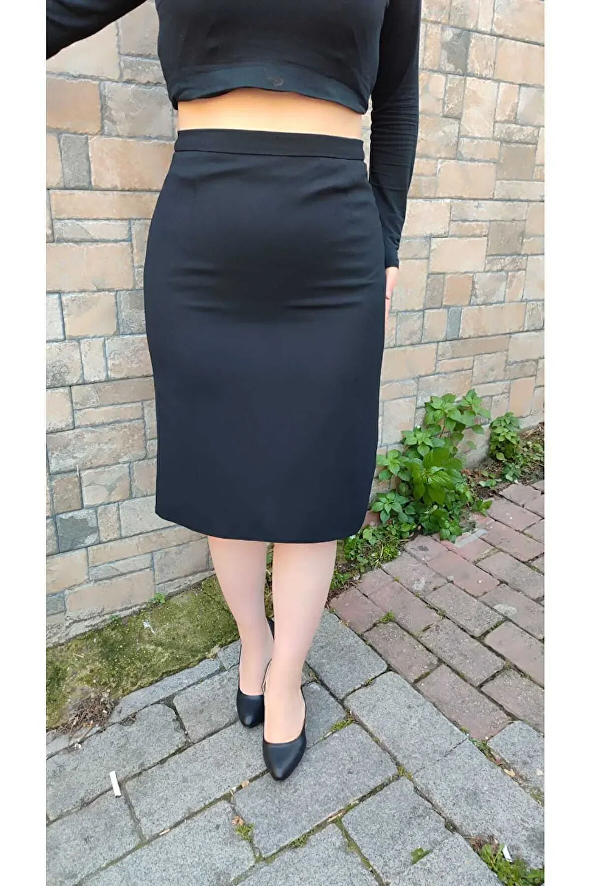 Kısa, Arkadan Yırtmaçlı Portoriko Astarlı Kalem Etek