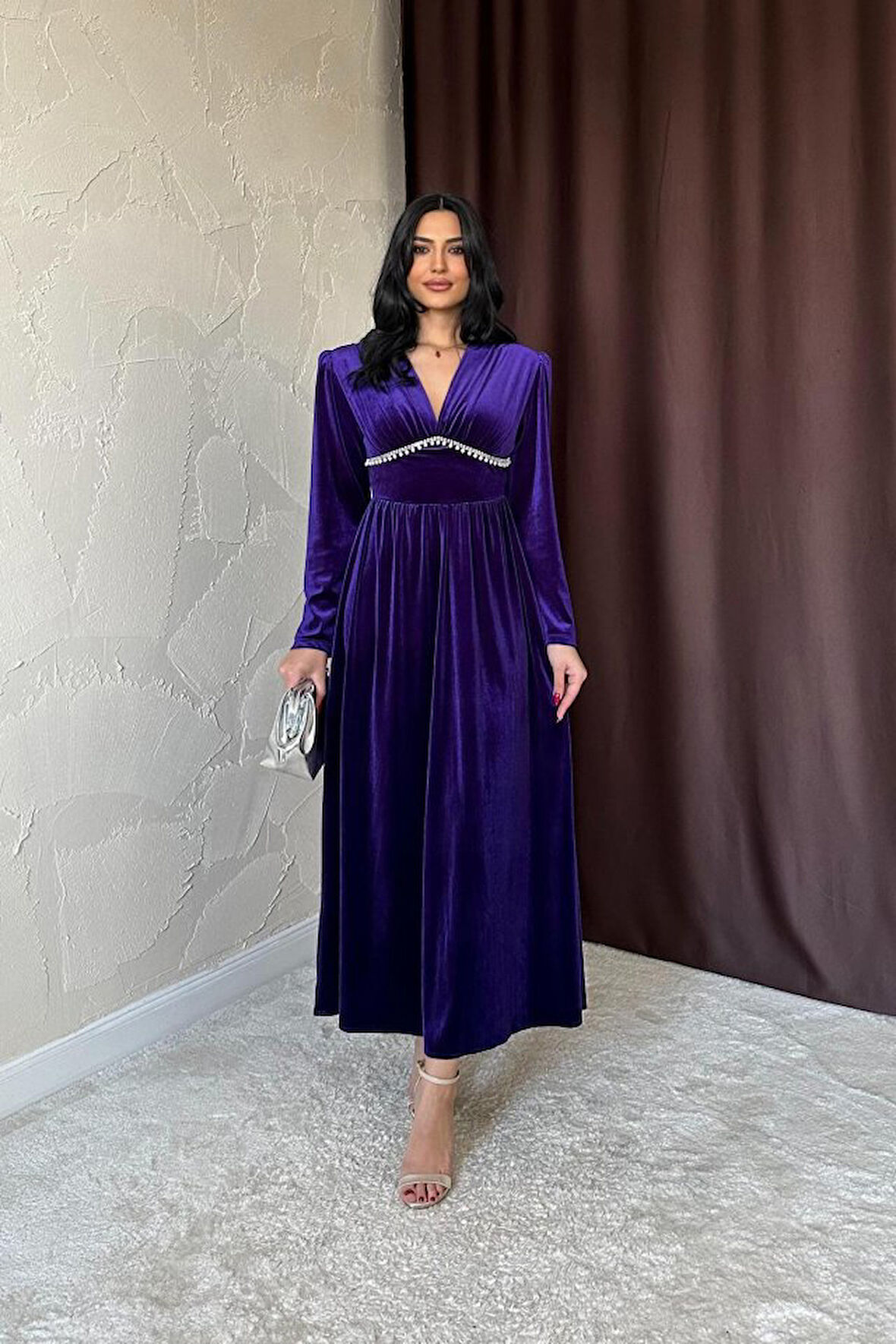 Mor Göğüs Altı Taşlı Elbise