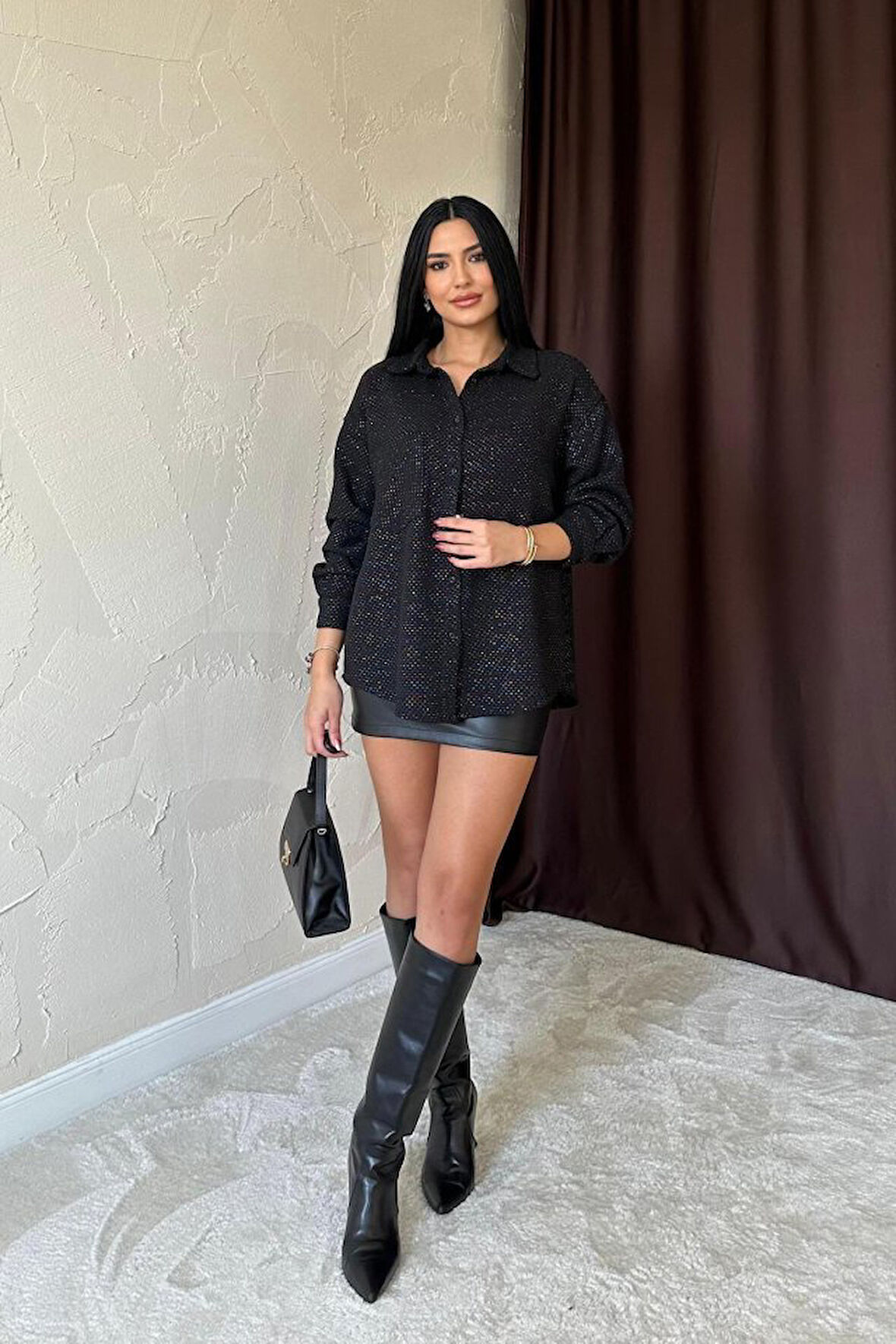 Siyah Işıltılı Gömlek