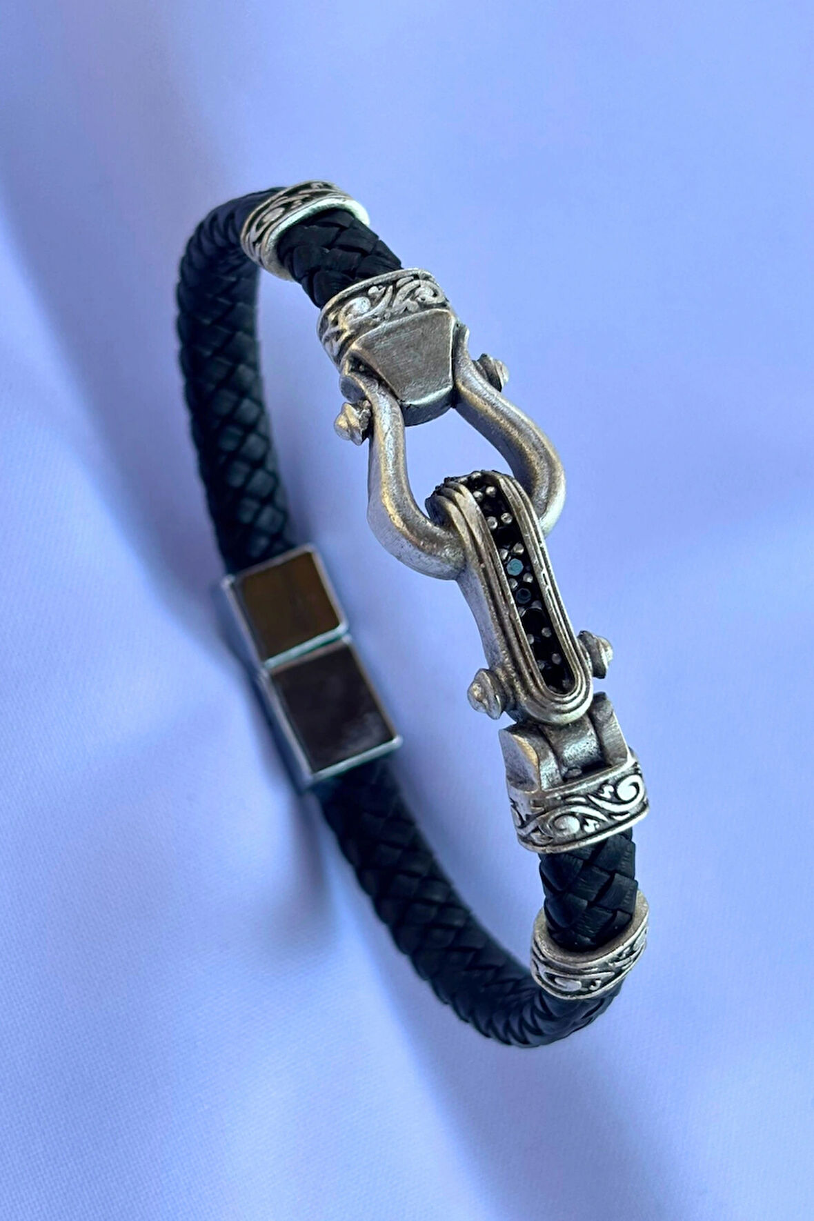 Zirkon Taşlı Örgülü El İşçiliği ile Üretilmiş Hakiki Deri Erkek Bileklik