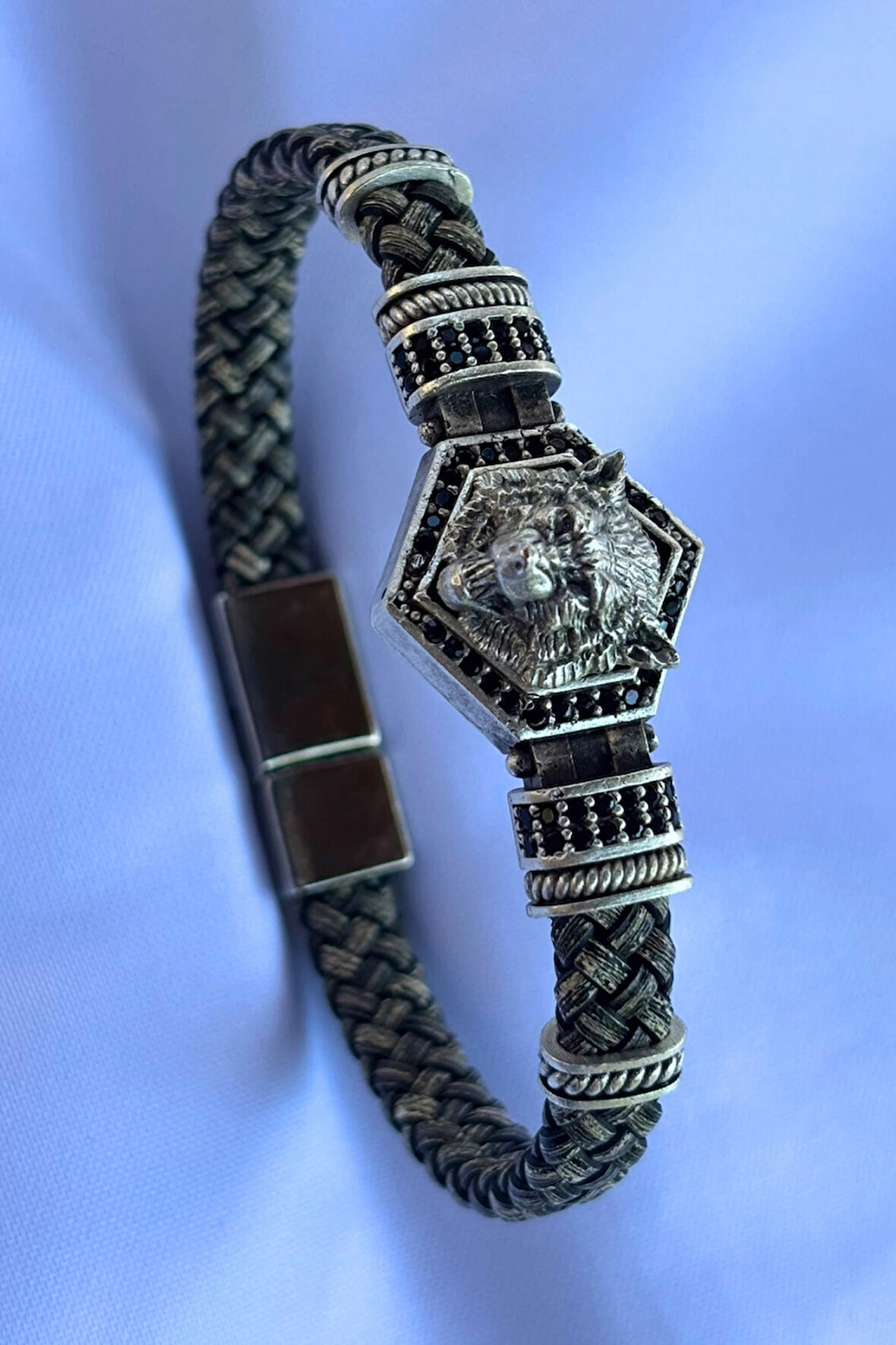 Kurt Altıgen Zirkon Taşlı El İşçiliği ile Üretilmiş Hakiki Deri Erkek Bileklik