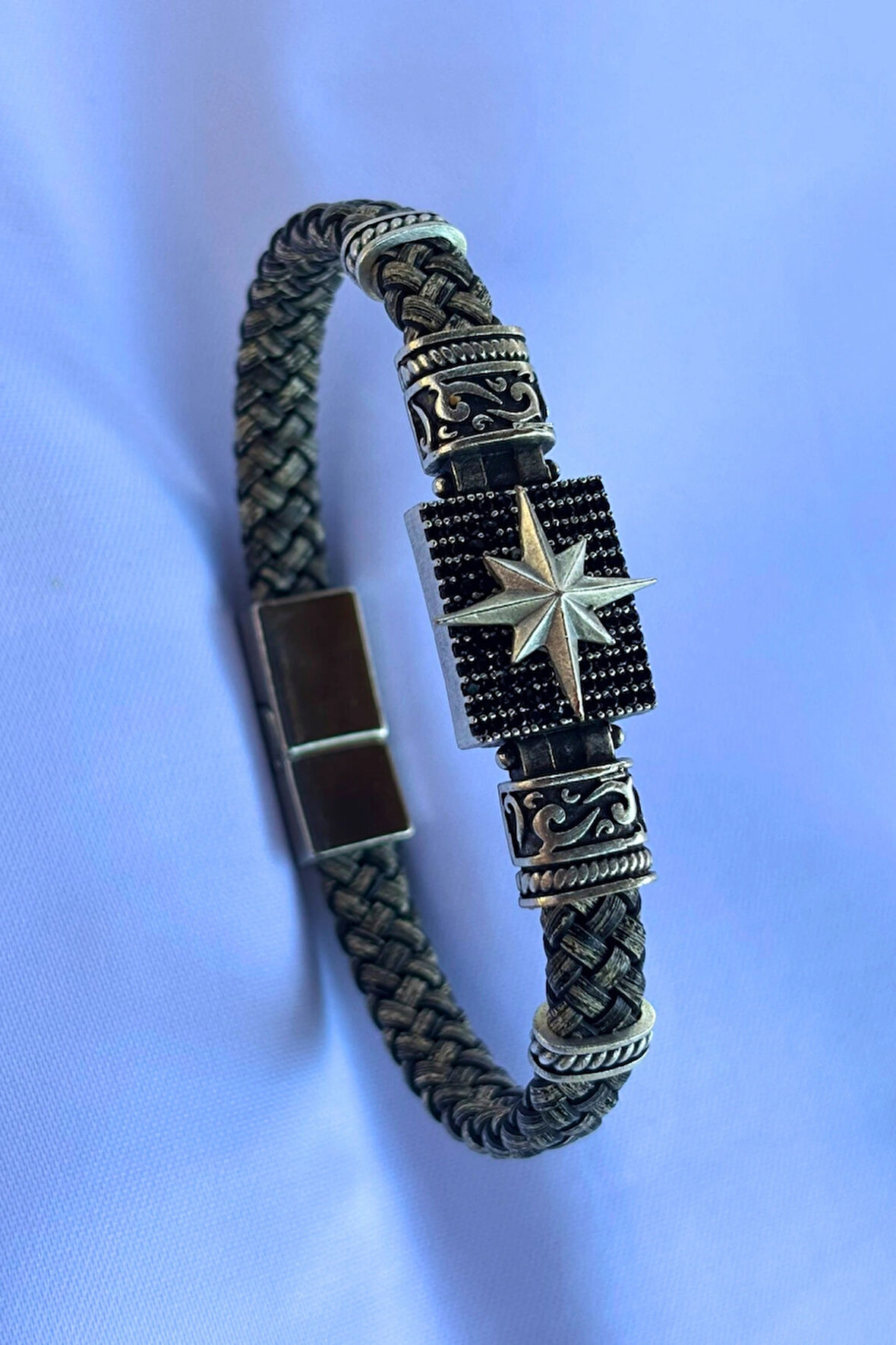 Pusula Dikdörtgen Zirkon Taşlı El İşçiliği ile Üretilmiş Hakiki Deri Erkek Bileklik