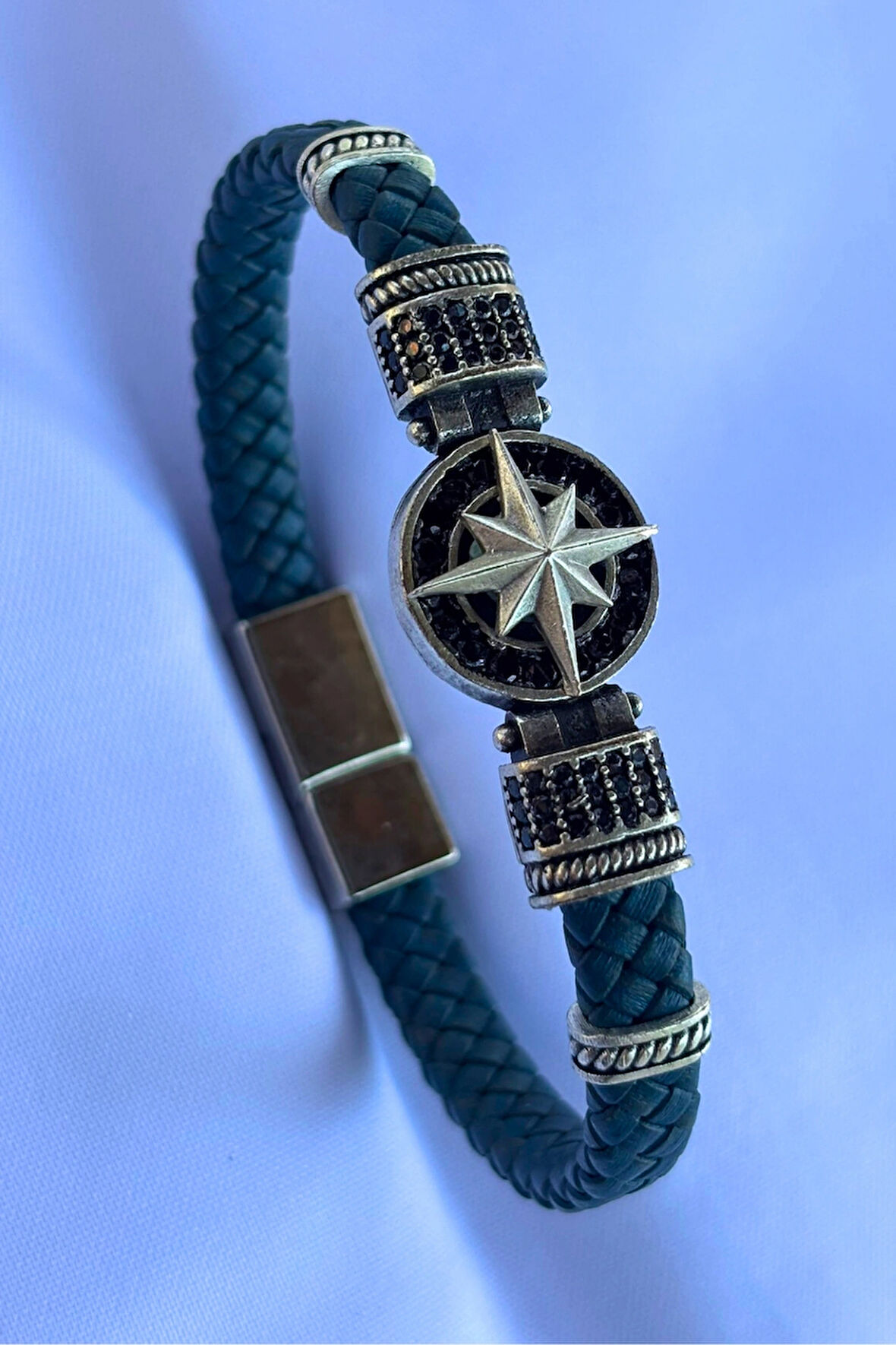 Pusula Zirkon Taşlı Yuvarlak El İşçiliği ile Üretilmiş Hakiki Deri Erkek Bileklik