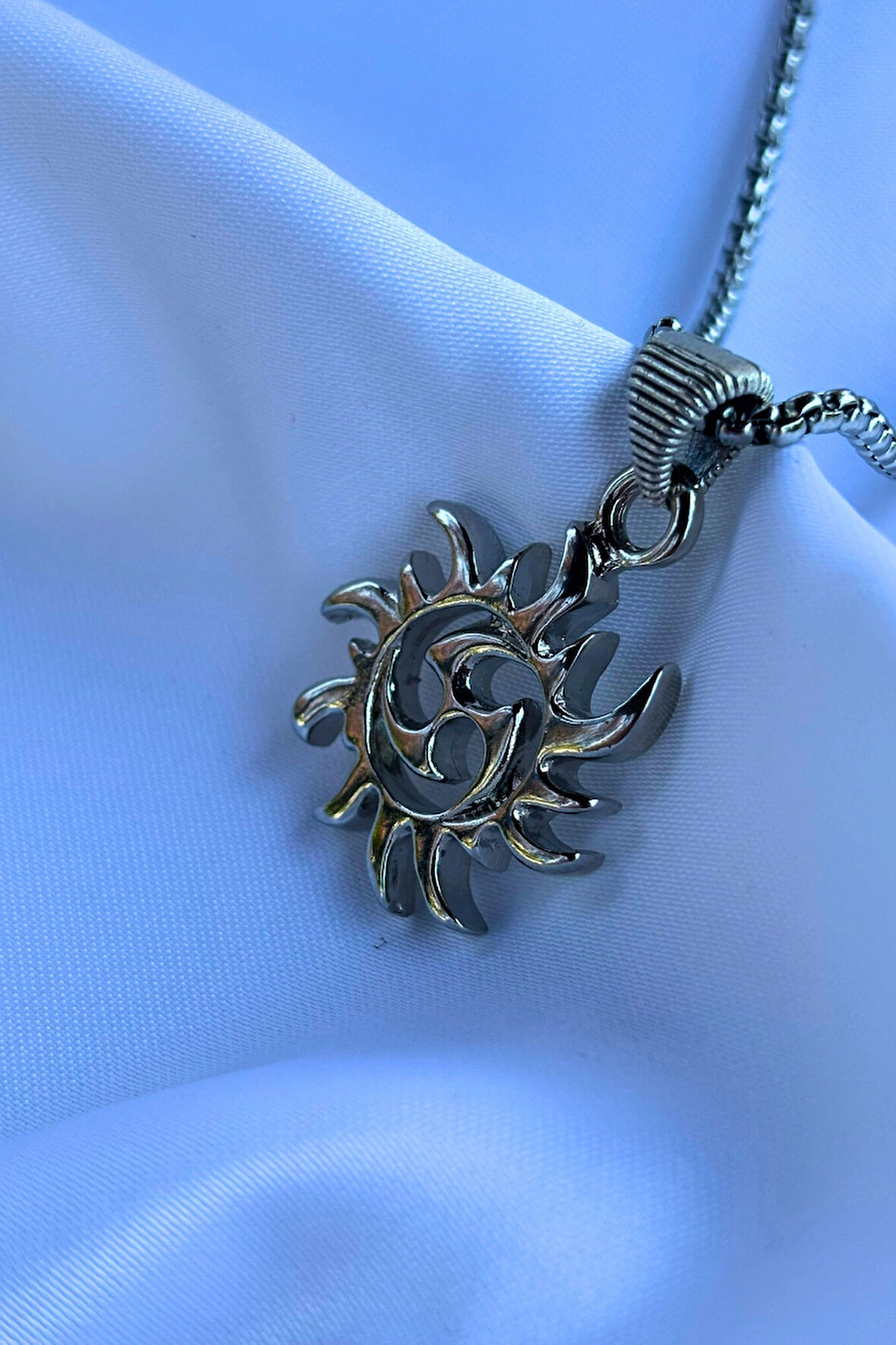 Biohazard El İşçiliği Paslanmaz Çelik Zincir Erkek Kolye