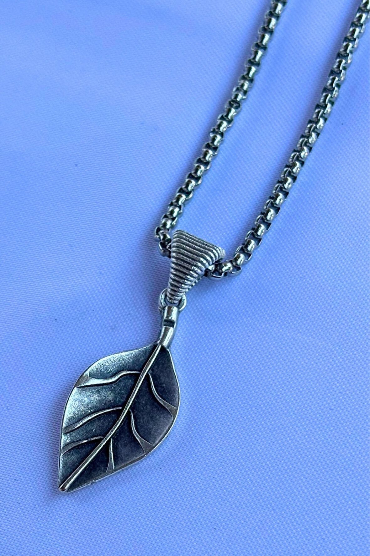 Yaprak El İşçiliği Paslanmaz Çelik Zincir Erkek Kolye