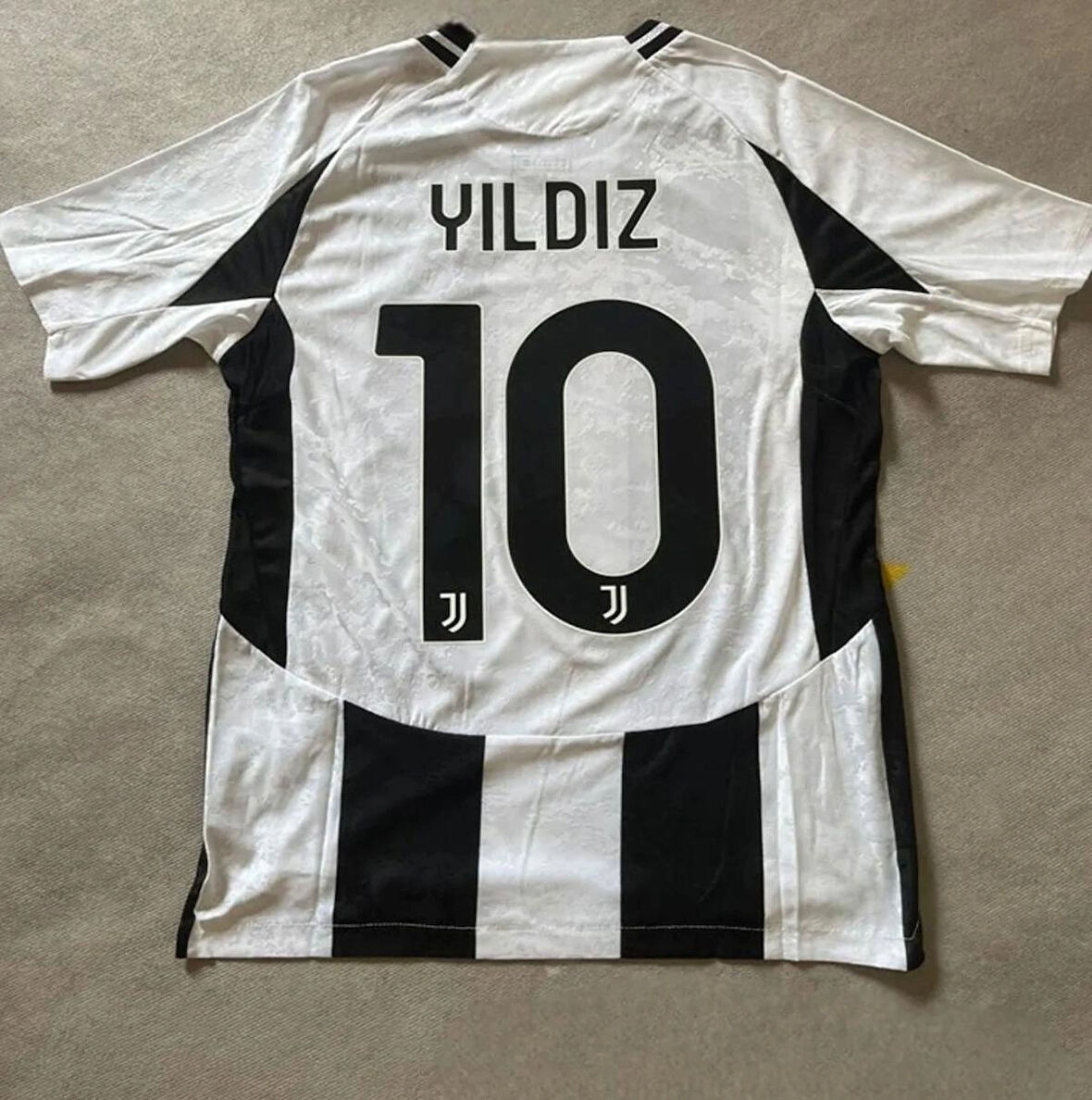Legent Lady Kenan Yıldız Juventus Forması