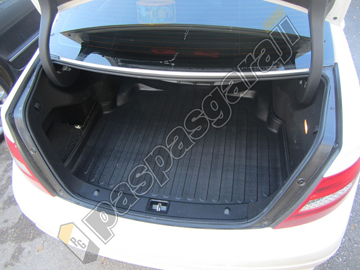 Mercedes C Serisi Sedan W204 Plastikli Bagaj Havuzu 2007-2013 Arası