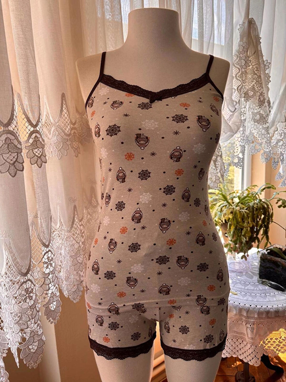 İnce Askılı Şortlu Pamuklu Pijama Takımı Dantel Detaylı