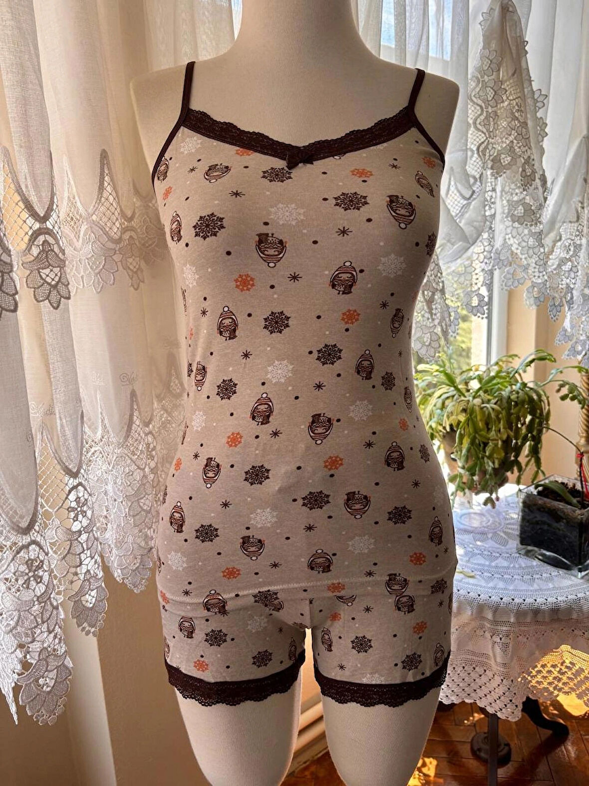 İnce Askılı Şortlu Pamuklu Pijama Takımı Dantel Detaylı