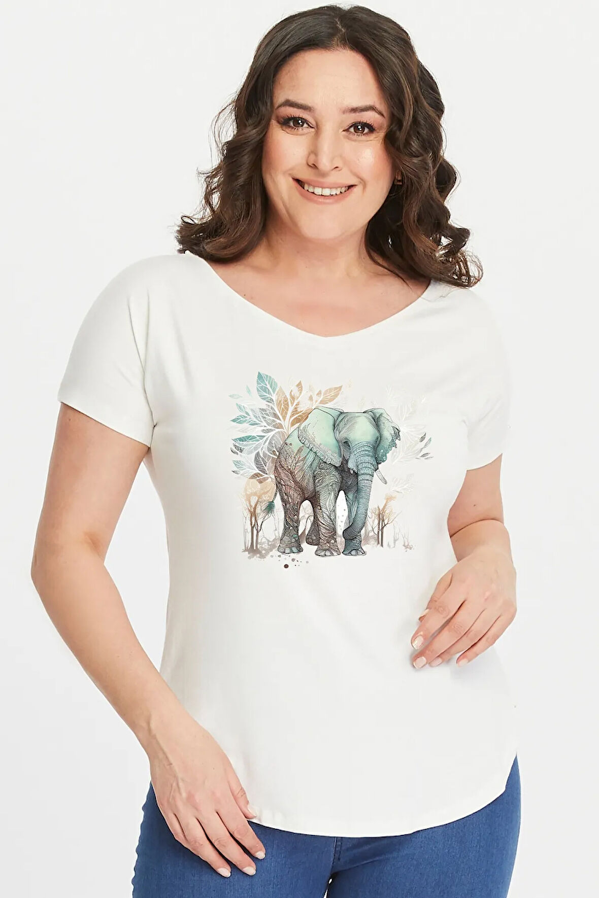 Büyük Beden Fil Baskılı Geniş V Yaka Kısa Kol Oval Yırtmaç Bluz