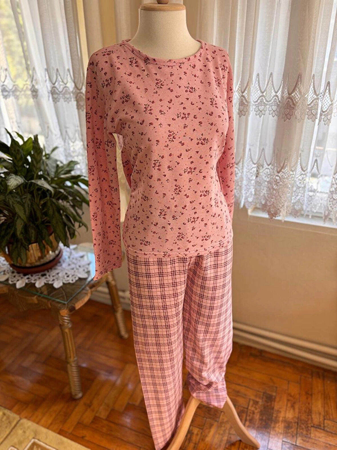 Ekoseli Desenli Uzun Kol Kadın Pijama Takımı 2 İplik Kışlık Pamuklu Kumaş