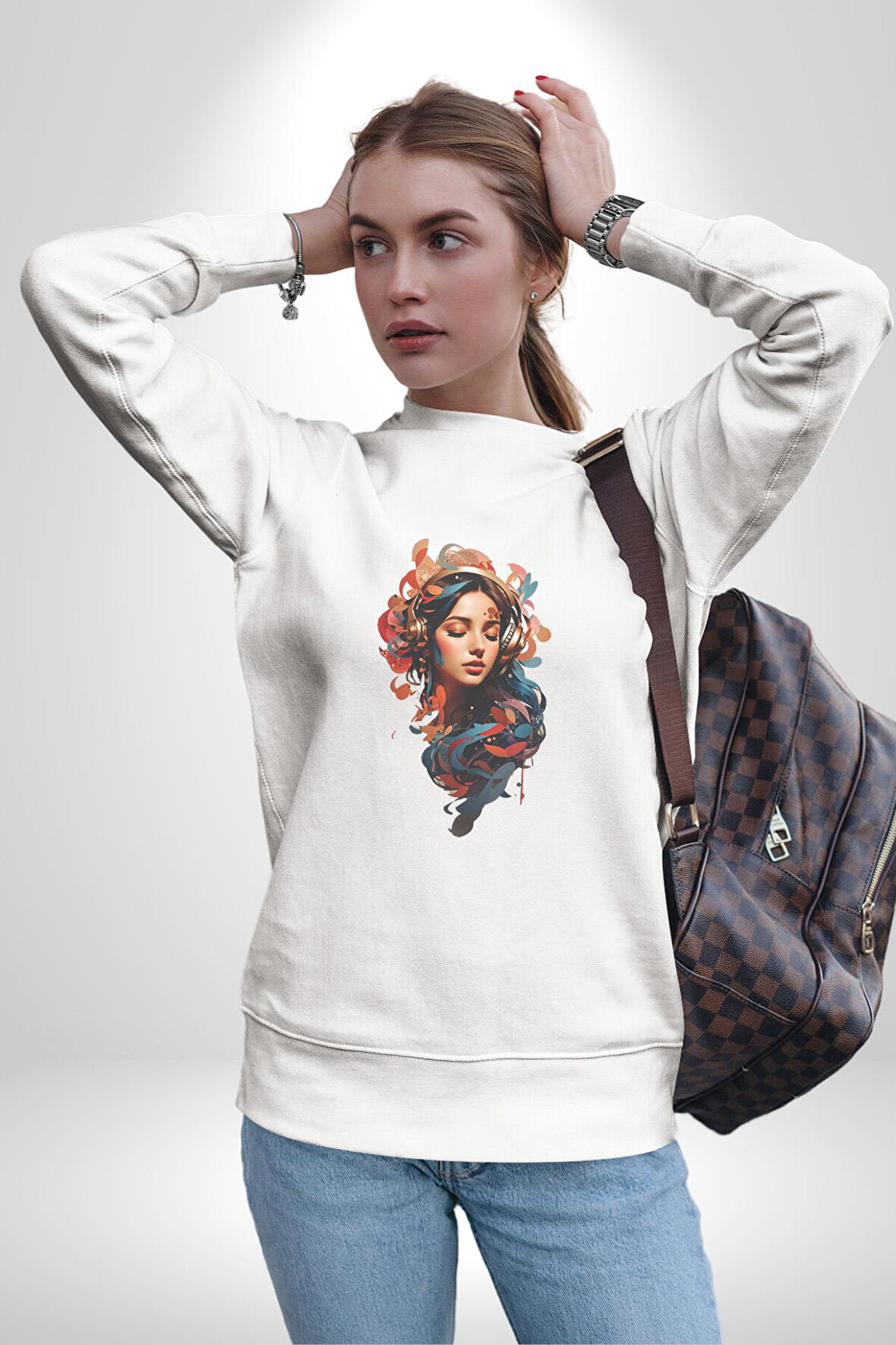 Müzik Dinleyen Kulaklık Yaprak Saçlı Renkli Kadın Erkek  Beyaz Baskılı Sweatshirt 