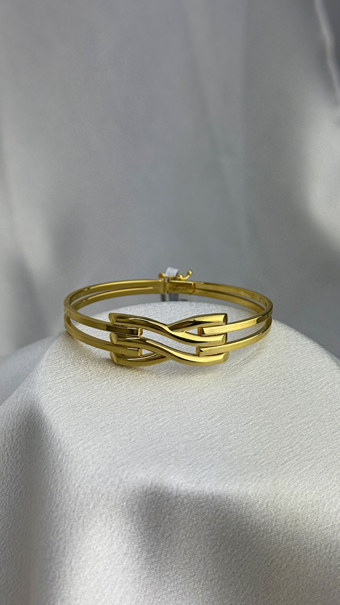 Zigzaglı Kaburga Kelepçe Altın Bilezik 