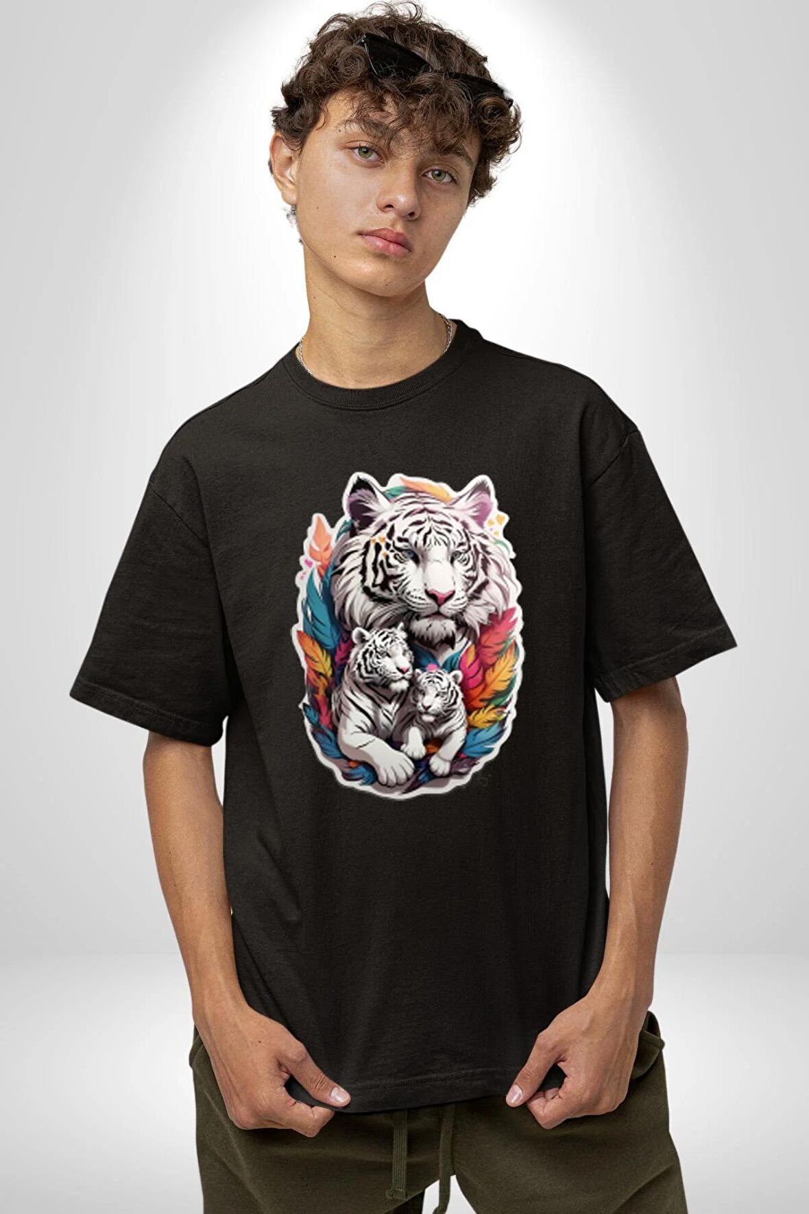 Beyaz Kaplan Ailesi Renkli Tüyler Pamuklu Bisiklet Yaka Kadın Erkek Oversize Boyfriend Dijital Baskılı Siyah T-shirt