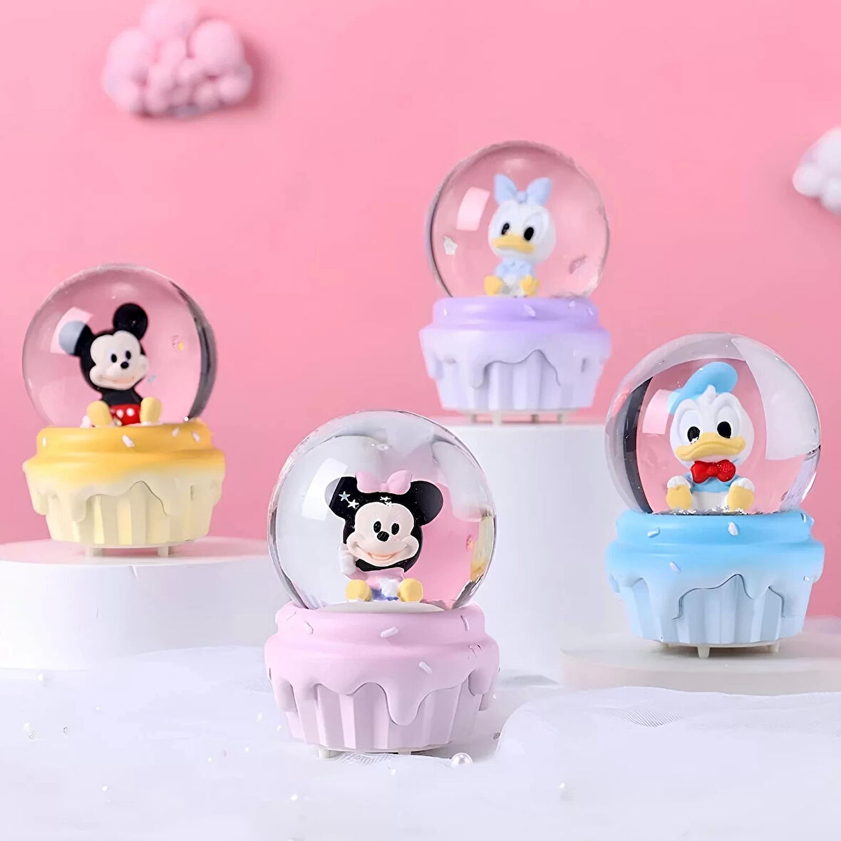 Mickey Mouse Işıklı Kar Küresi 7 Cm Alk3107