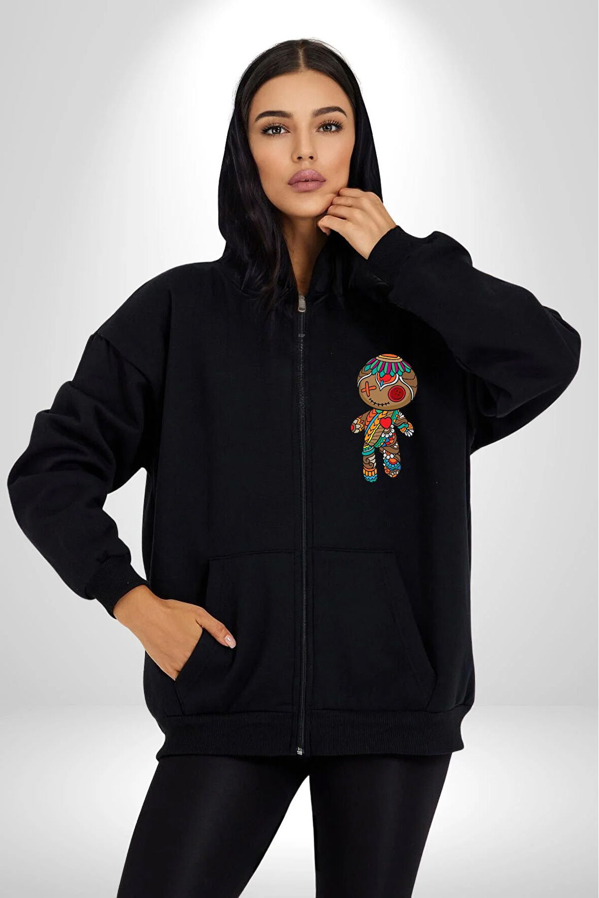 Voofoo Bebeği Doll Doldurulmuş Bebek Kadın Erkek Siyah Renk Kapüşonlu Kanguru Cepli  Fermuarlı Pamuklu Oversize Dijital Baskılı Hırka Sweatshirt