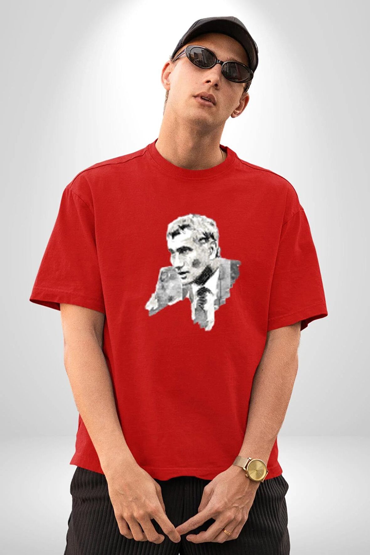 Yılmaz Güney Karakalem Yeşilçam Pamuklu Bisiklet Yaka Kadın Erkek Oversize Boyfriend Dijital Baskılı Kırmızı T-Shirt