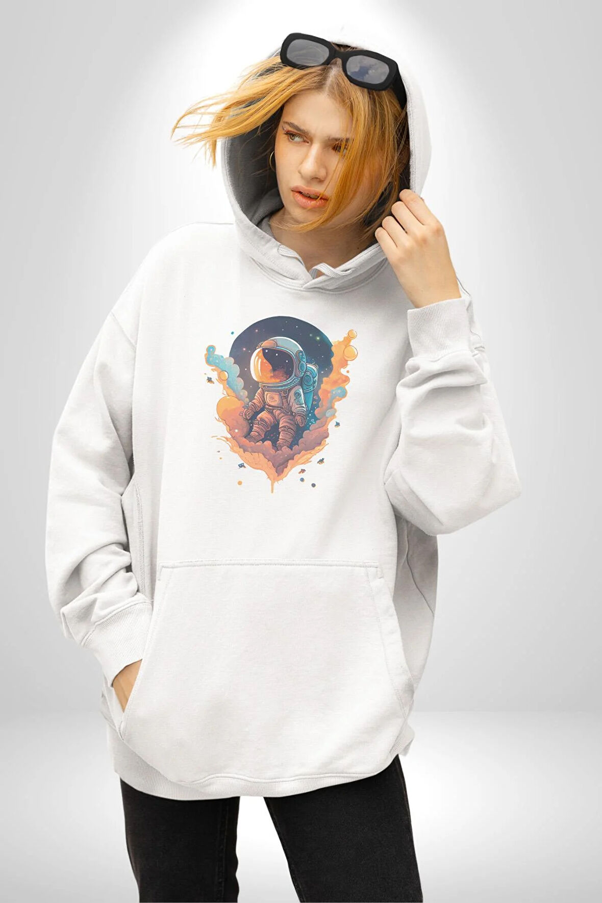 Bulutlar Astronot Uzay  Kadın Erkek  Beyaz Kapüşonlu Sweatshirt Hoodie