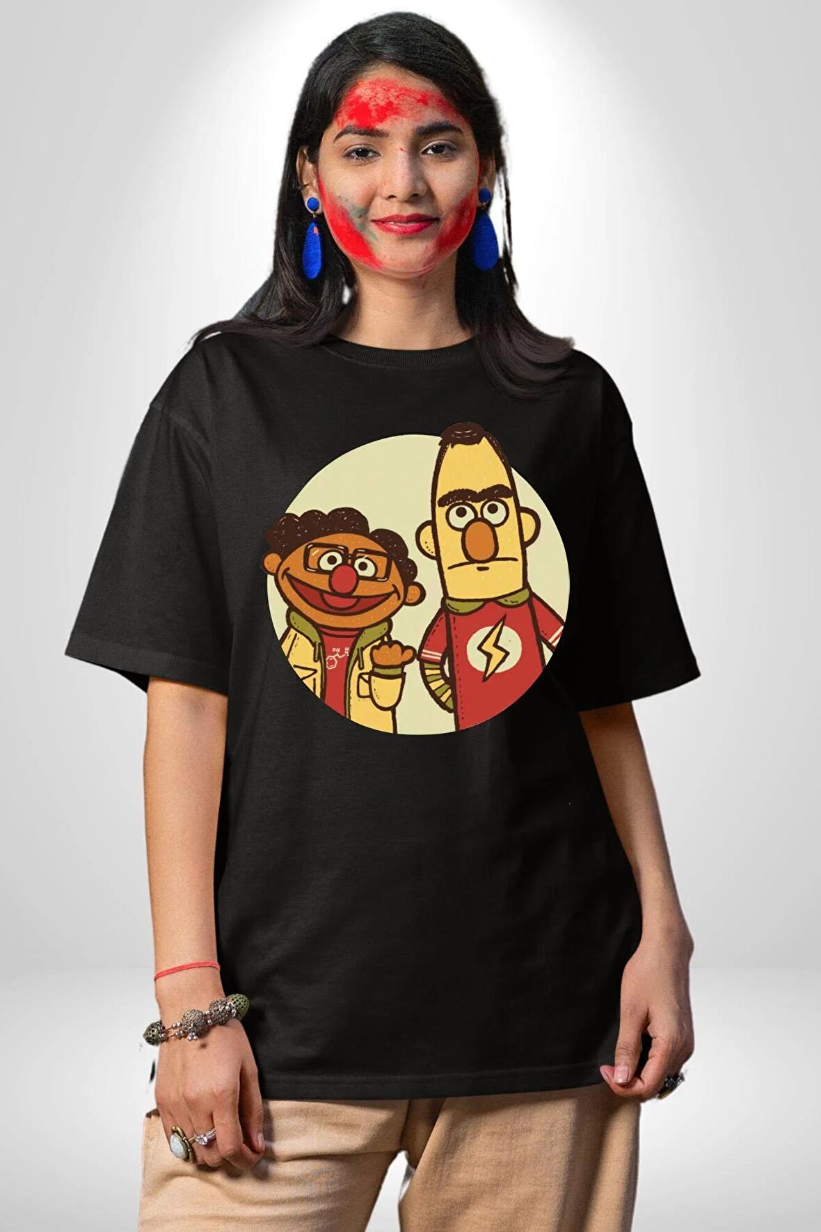 Susam Sokağı Edi İle Büdü Pamuklu Bisiklet Yaka Kadın Erkek Oversize Boyfriend Dijital Baskılı Siyah T-shirt