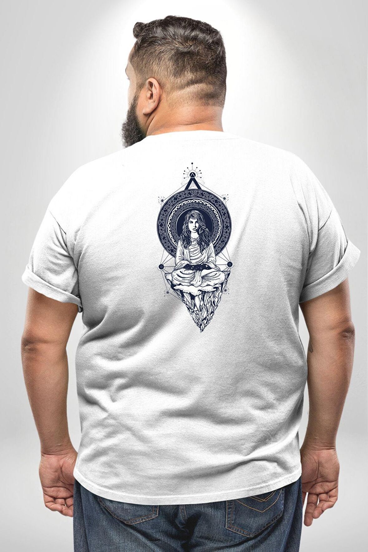 Falcı Meditasyon Yoga Dağın Üstünde Büyük Beden Beyaz Tişört Kadın Erkek Ünisex Sırt Baskılı