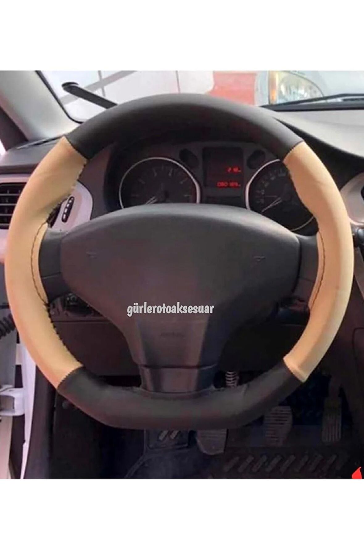 Citröen C4 Uyumlu Dikmeli Direksiyon Kılıfı Iki Renkli Bej-Siyah (4PRÇ'LI)