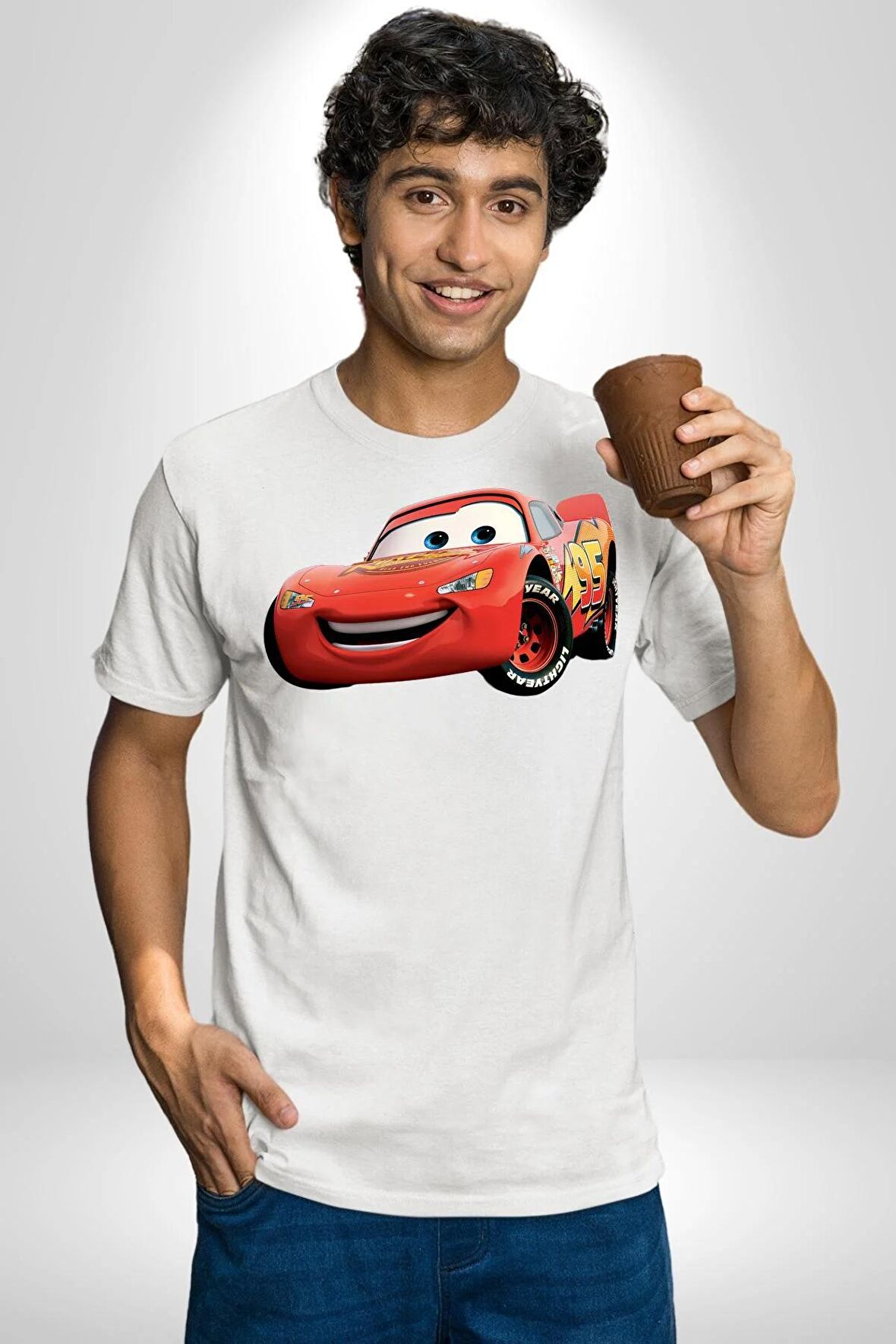 Şimşek McQueen Arabalar Kadın Erkek Unisex Beyaz Organik Baskılı T-Shirt Penye Yüksek Kalite