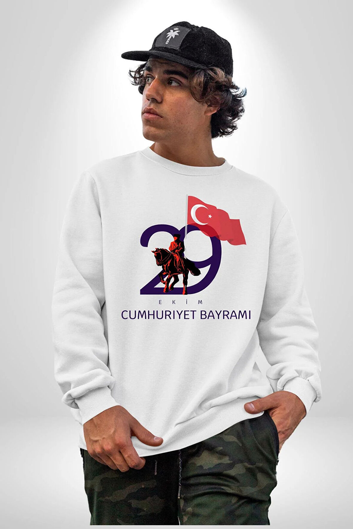 29 Ekim Cumhuriyet Bayramı Atatürk Türk Bayrağı Kadın Erkek Beyaz Sweatshirt 