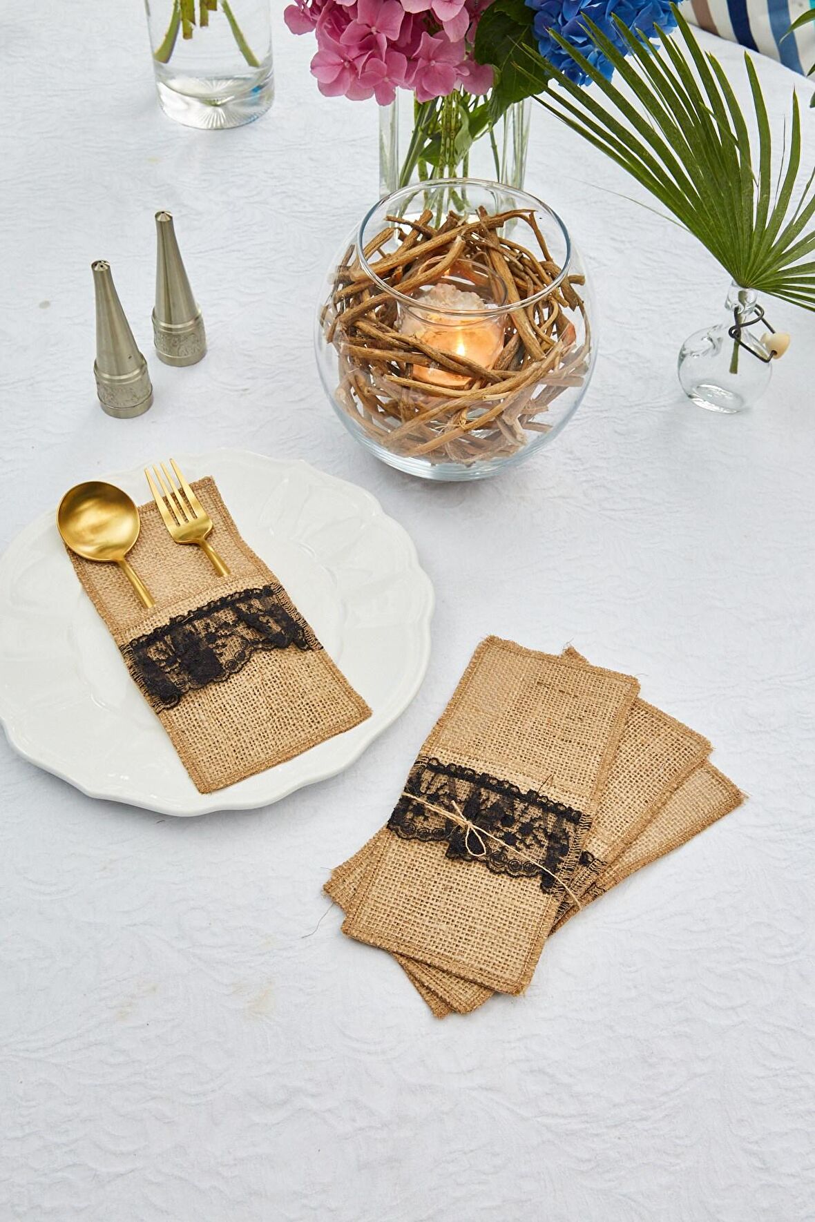 Arma House 10x22 cm Dikdörtgen Siyah Bej Yıkanabilir Dantelli Amerikan Servis Takımı 8 Kişilik