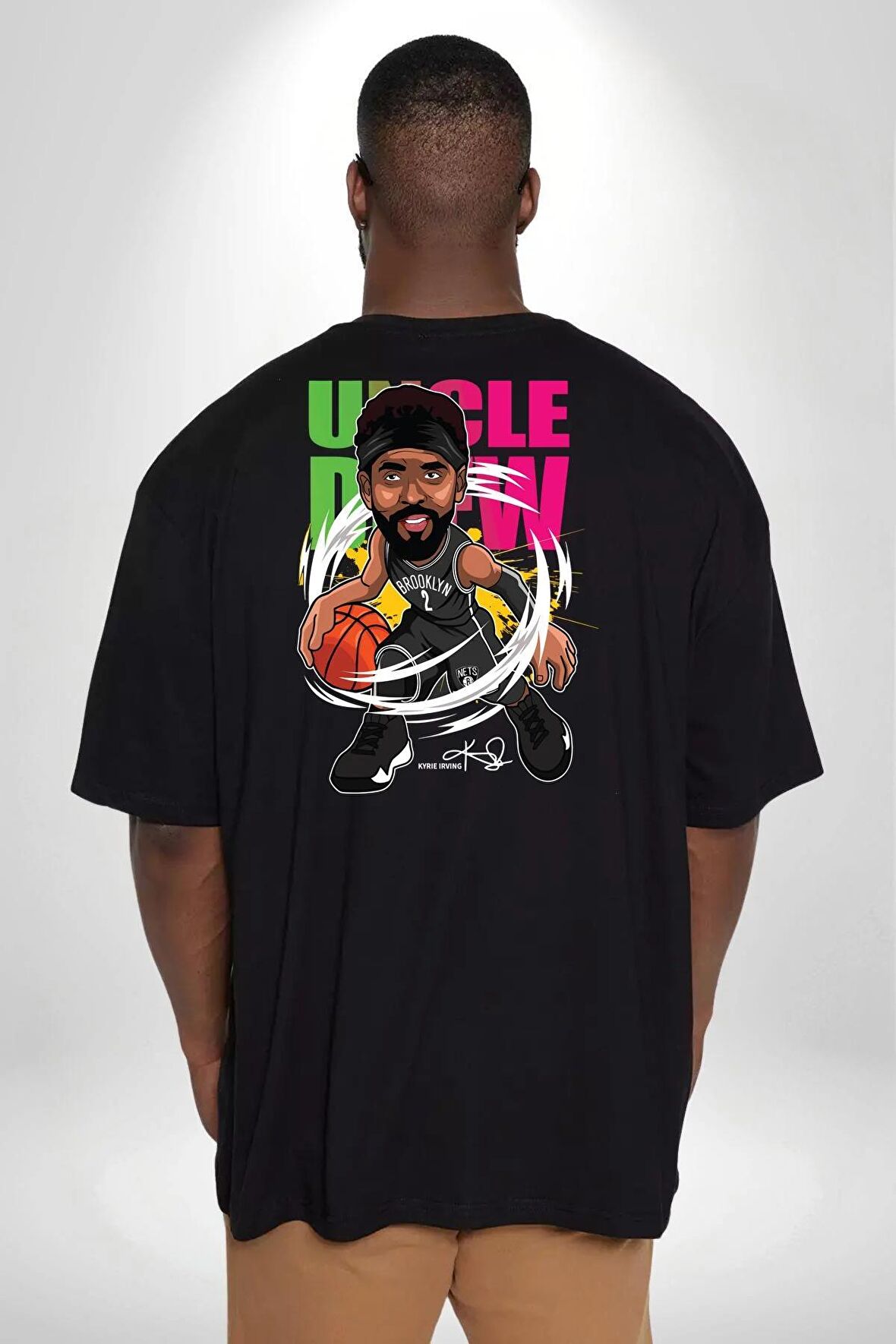 Karikatür Basketbol Kyrie Irving NBA Star Büyük Beden Siyah Tişört Kadın Erkek Ünisex Sırt Baskılı